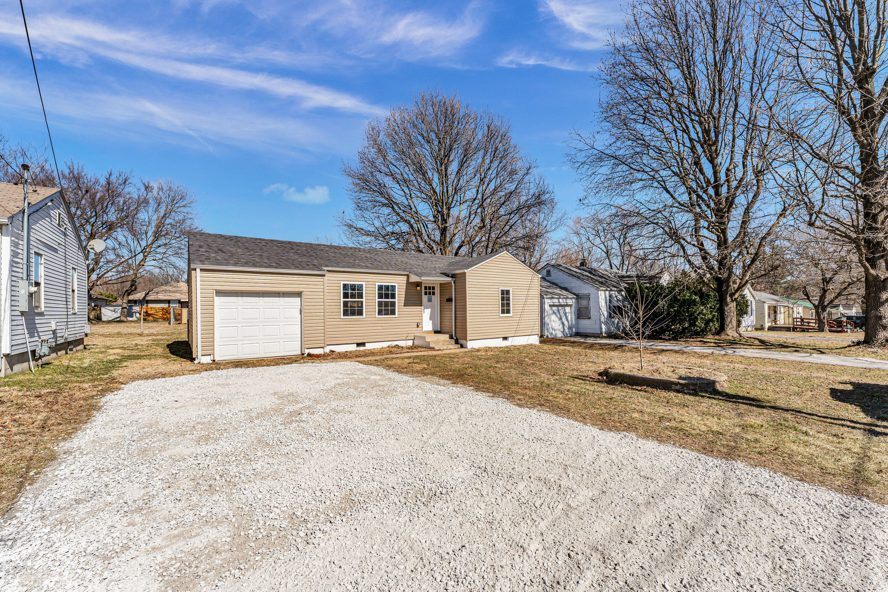 1645 East Dale Street Property Photo 1