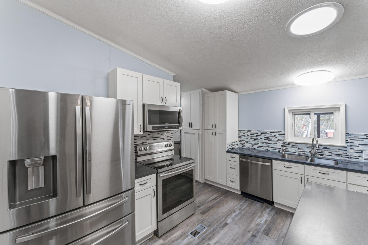 60 Belle Haven Property Photo 12