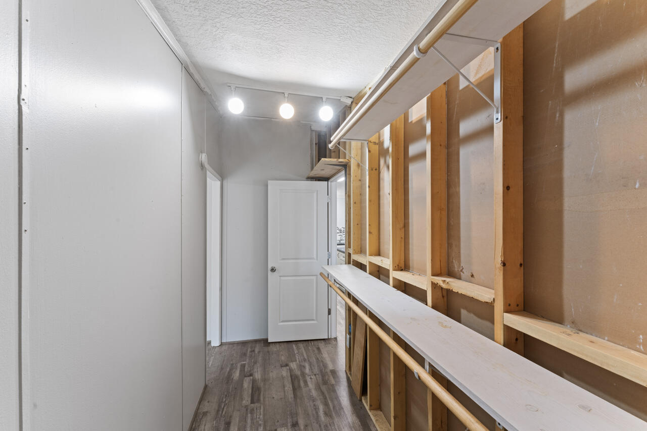 60 Belle Haven Property Photo 15