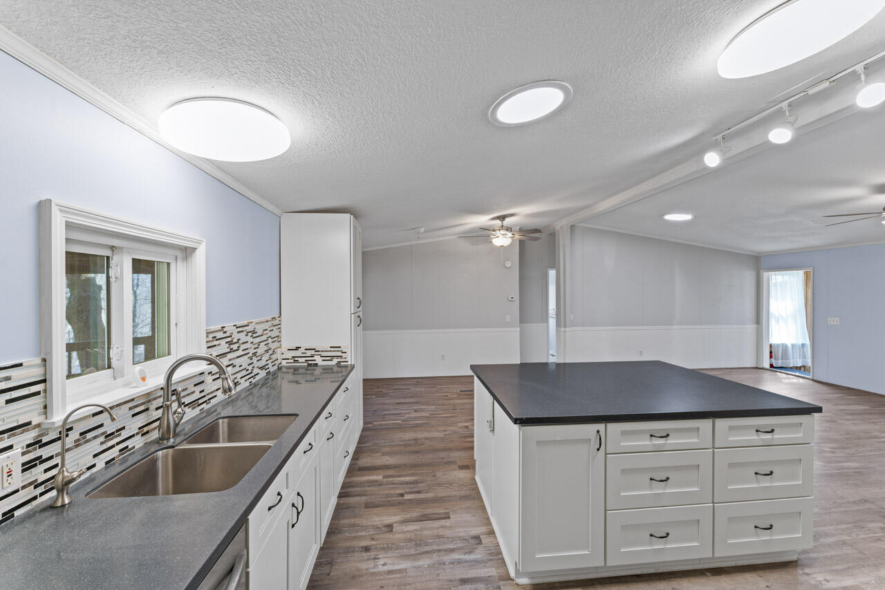 60 Belle Haven Property Photo 18