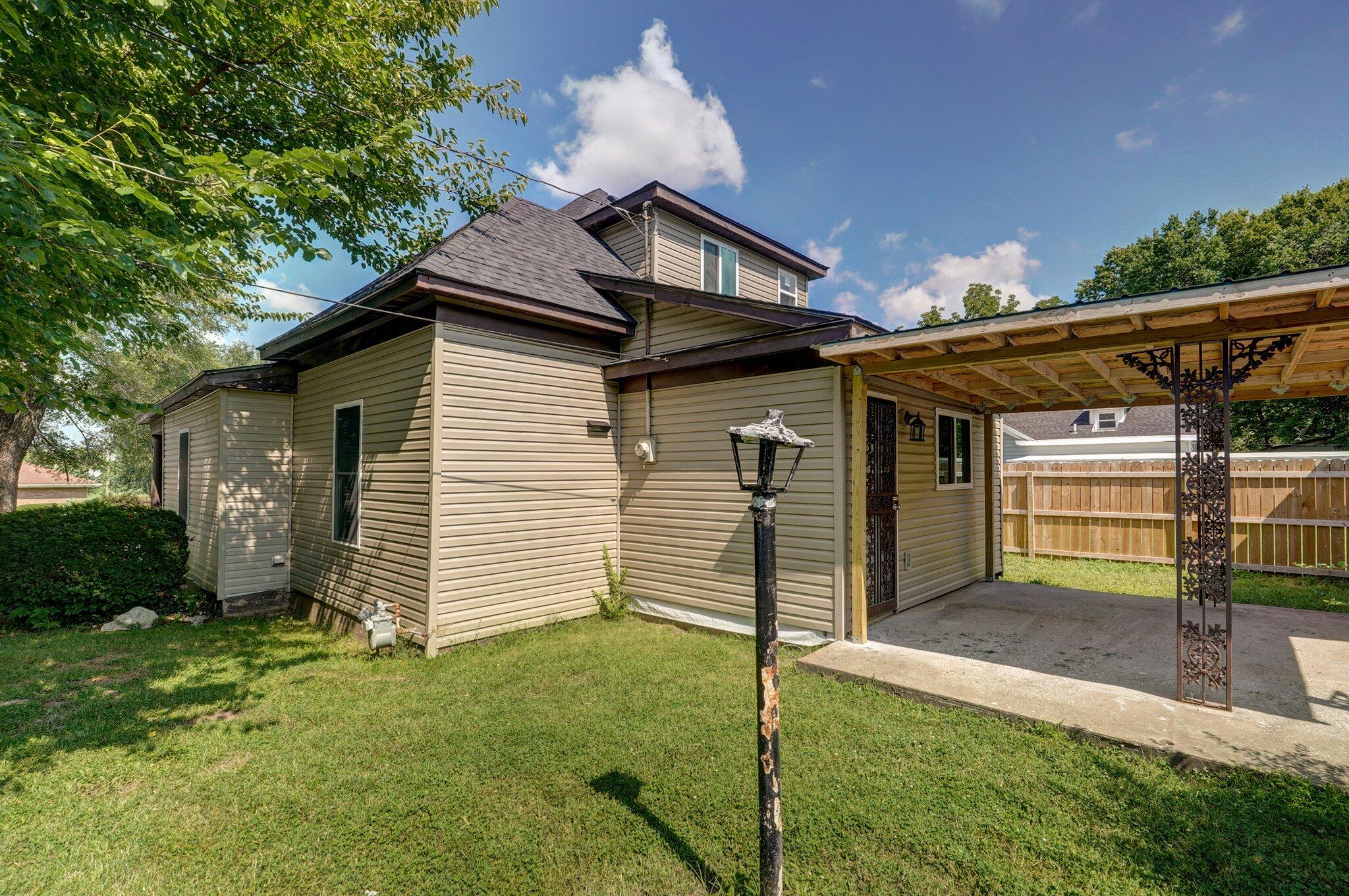 1202 North National Avenue Property Photo 6