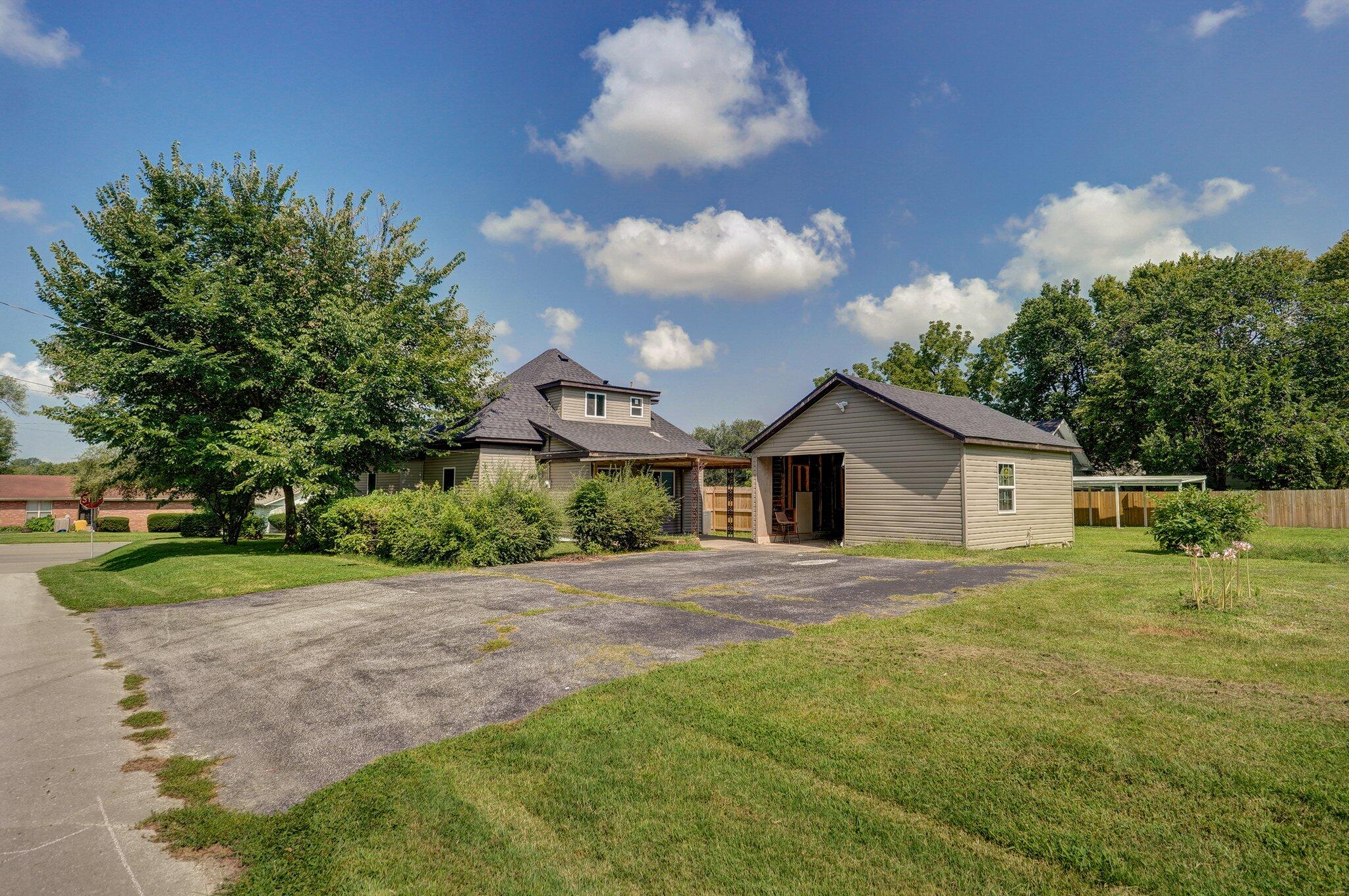 1202 North National Avenue Property Photo 9