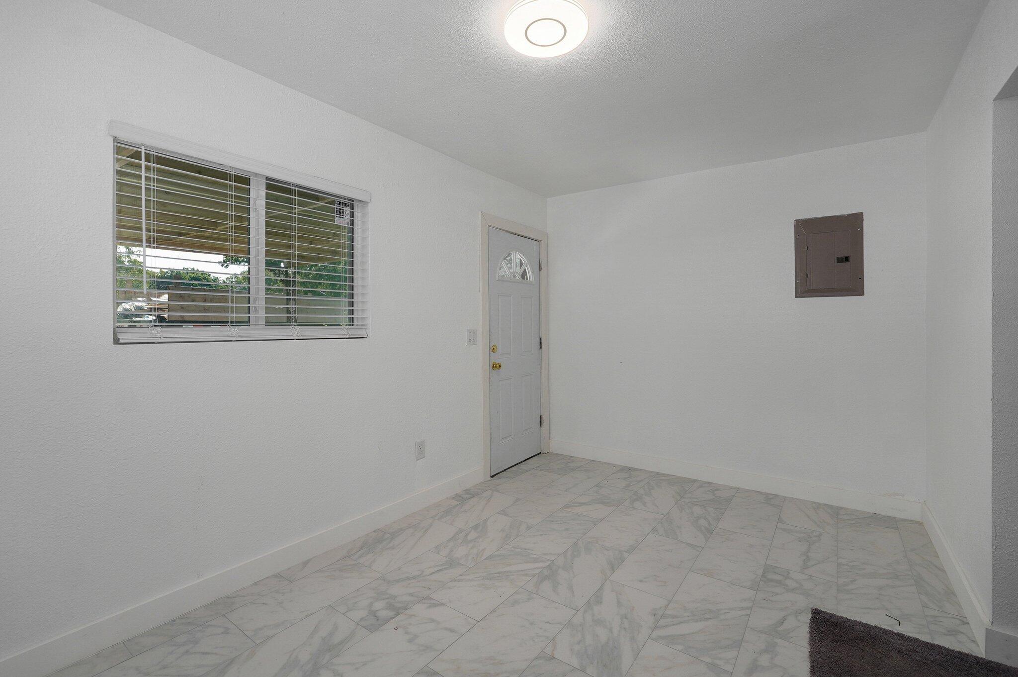 1202 North National Avenue Property Photo 28