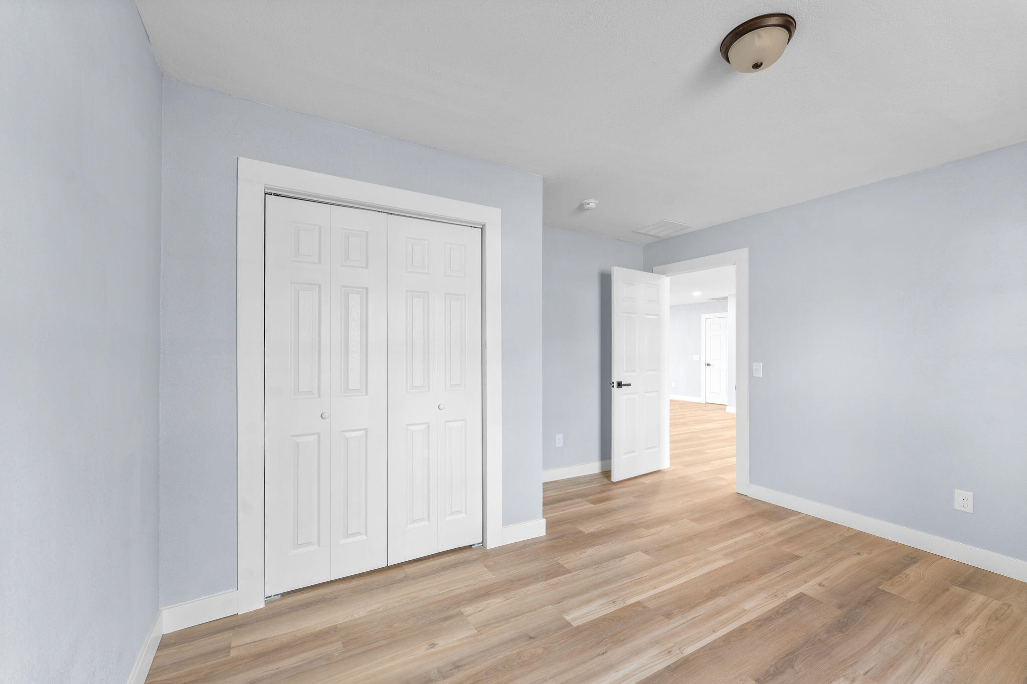 305 Crescent Street Property Photo 14