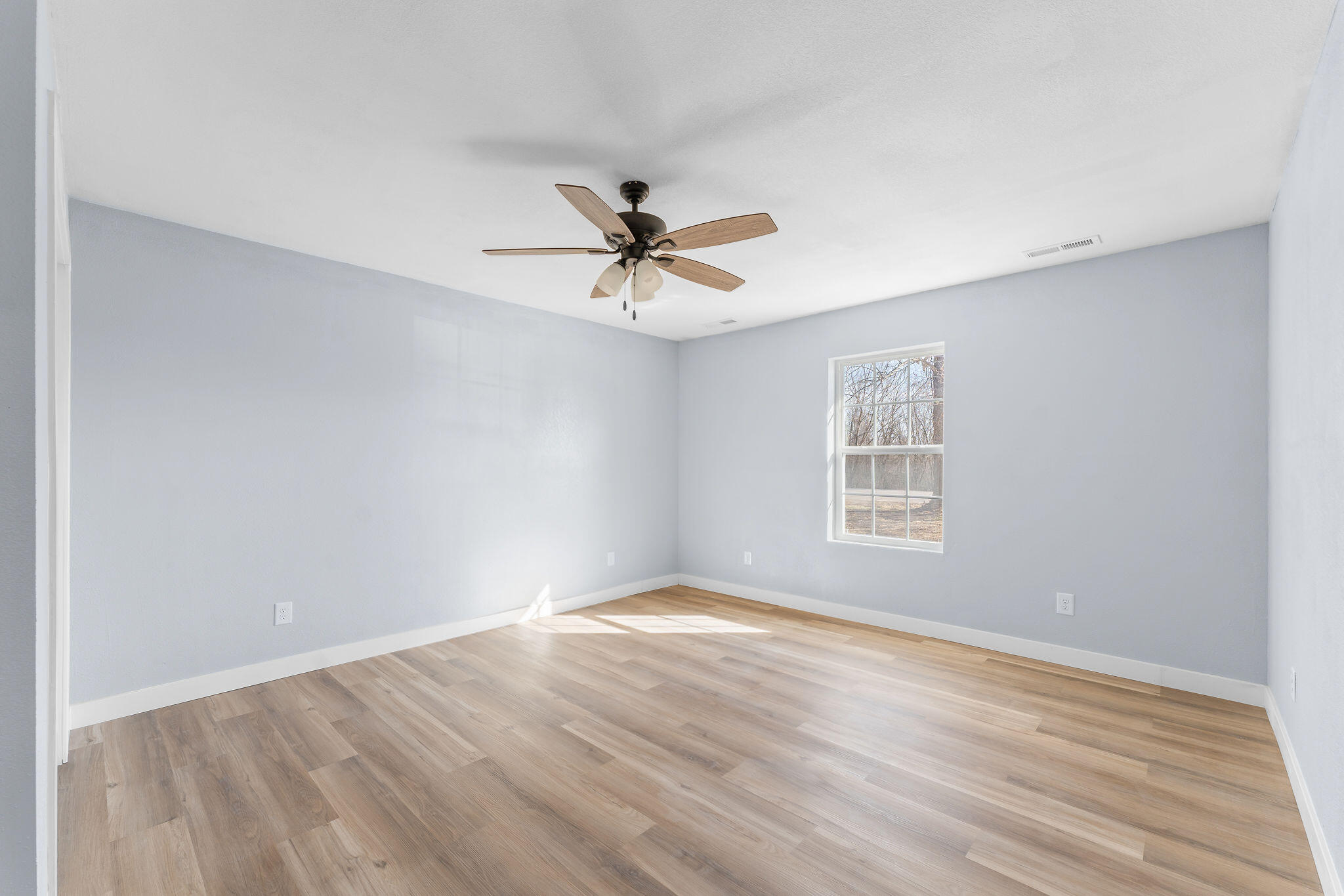 305 Crescent Street Property Photo 16