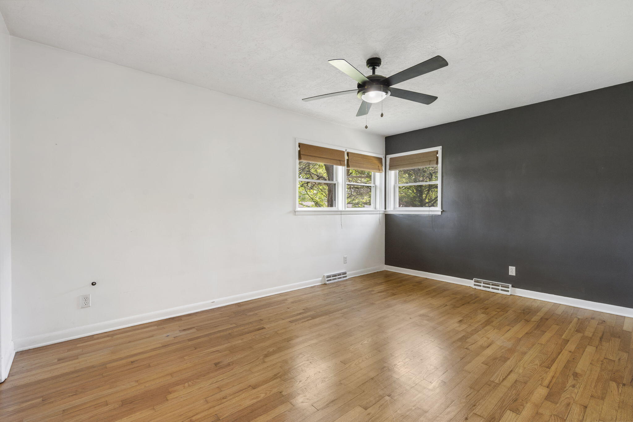 2207 South Florence Avenue Property Photo 16