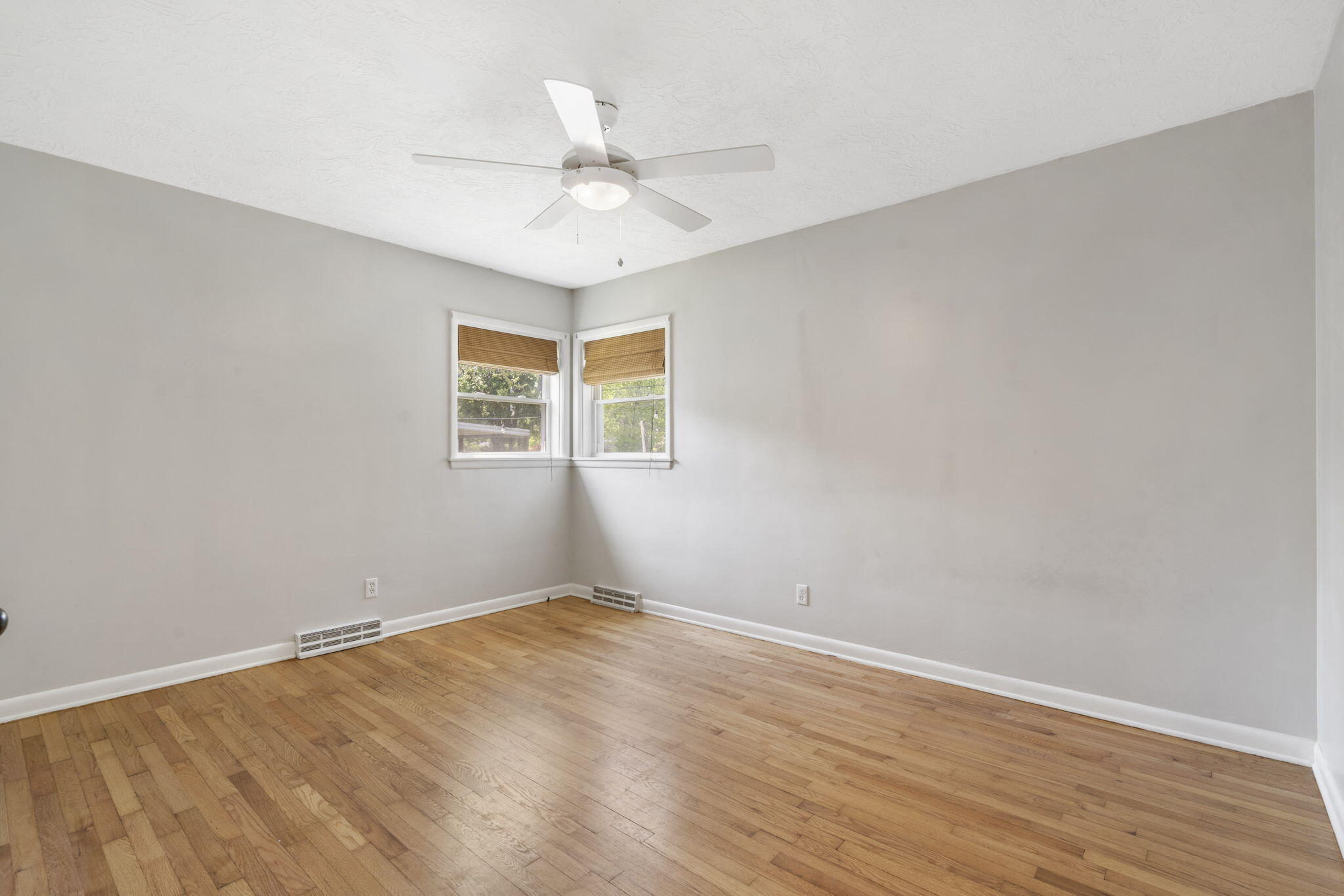 2207 South Florence Avenue Property Photo 18