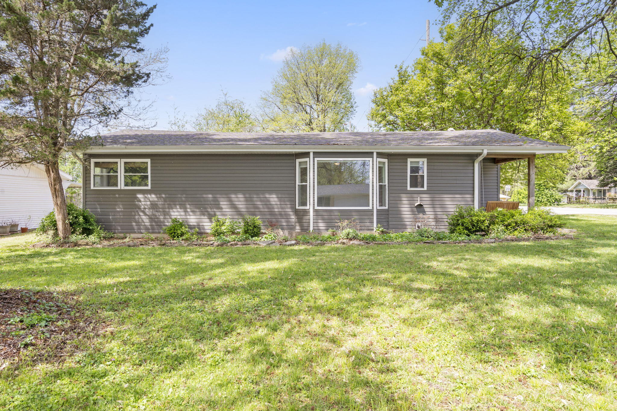 2207 South Florence Avenue Property Photo 22
