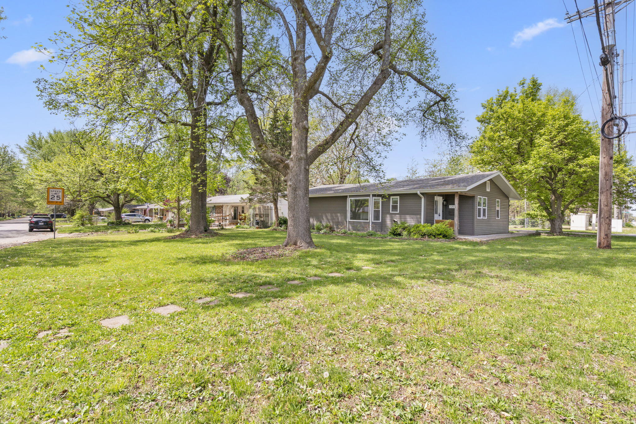 2207 South Florence Avenue Property Photo 23