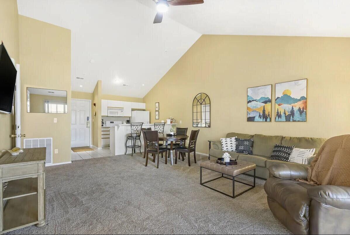 120 Spring Creek Court Property Photo 2