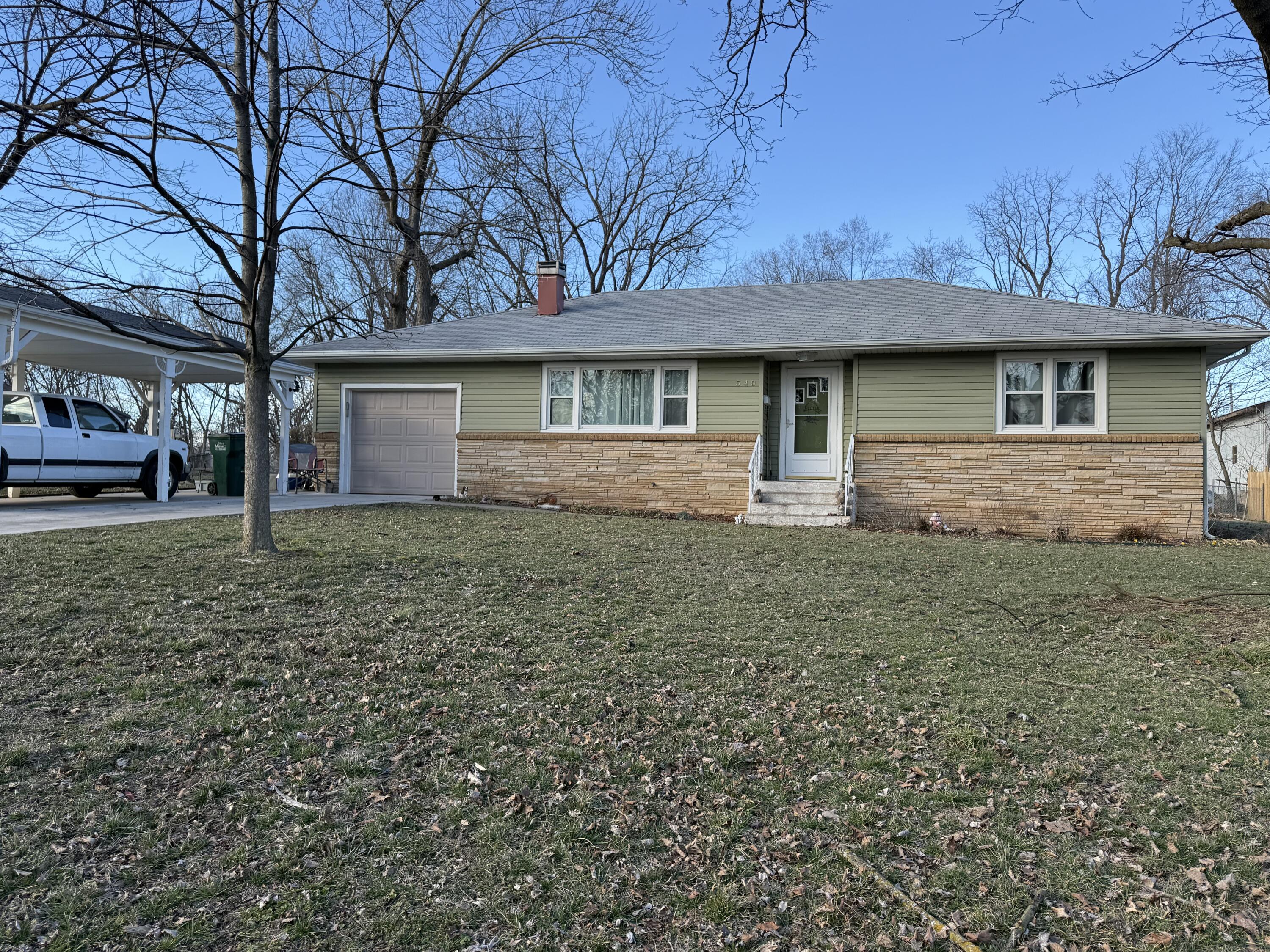 540 West Myrtle Property Photo 3