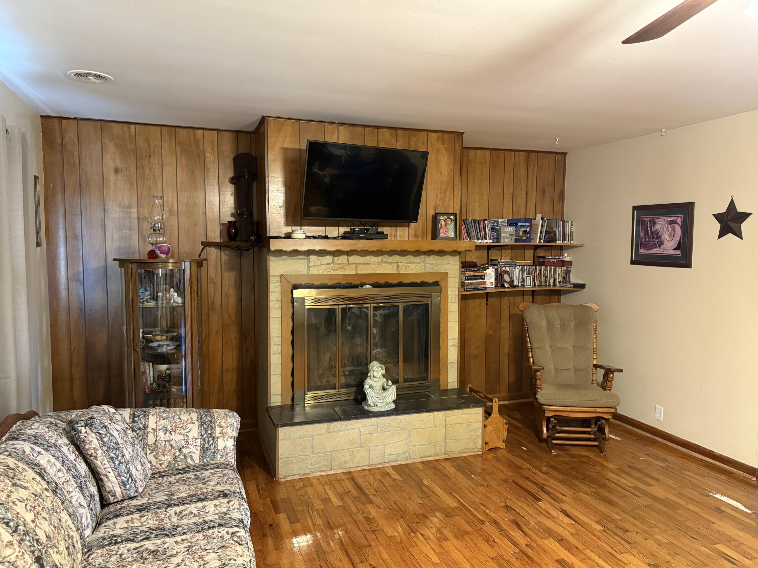 540 West Myrtle Property Photo 7