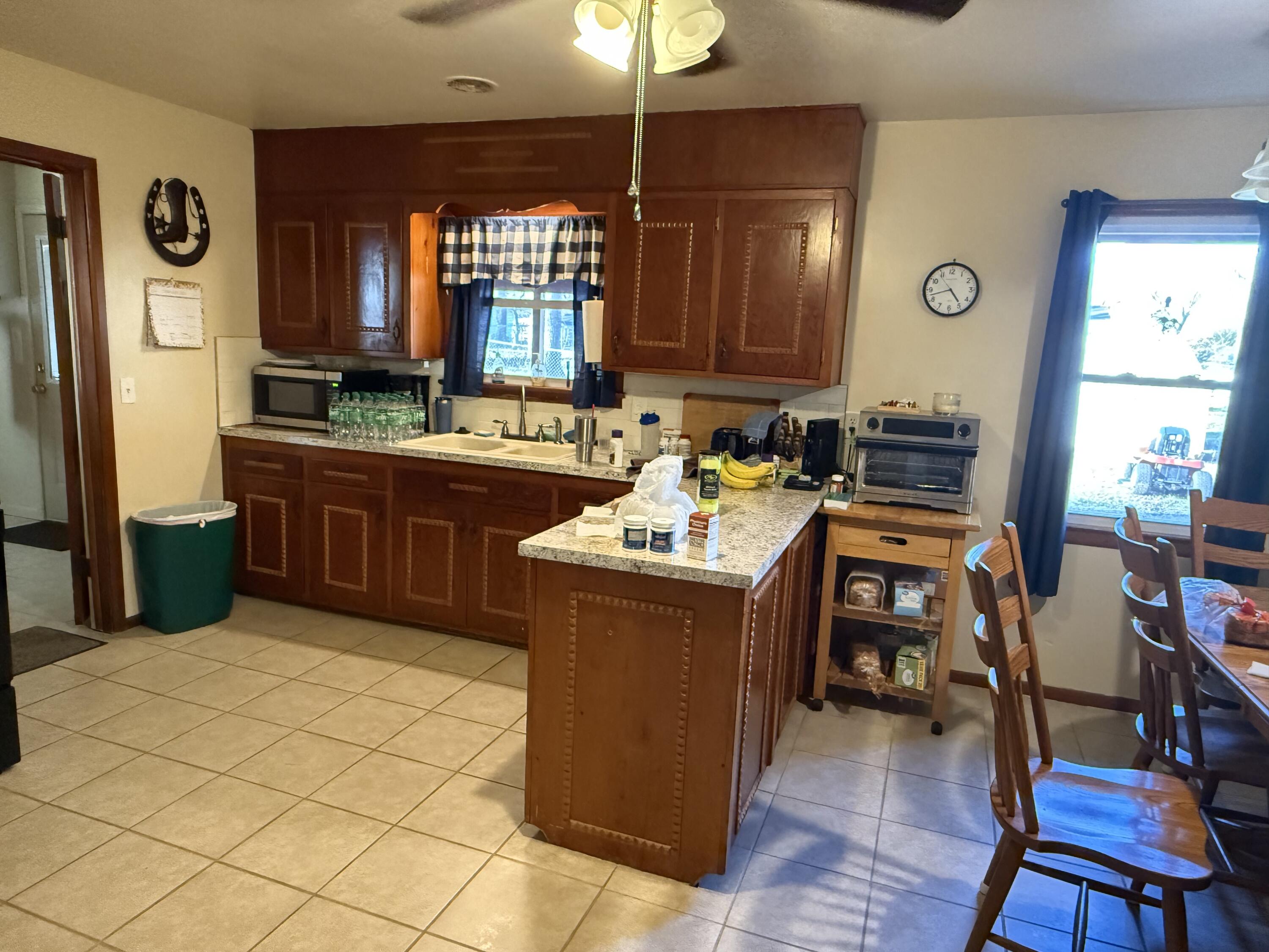 540 West Myrtle Property Photo 8