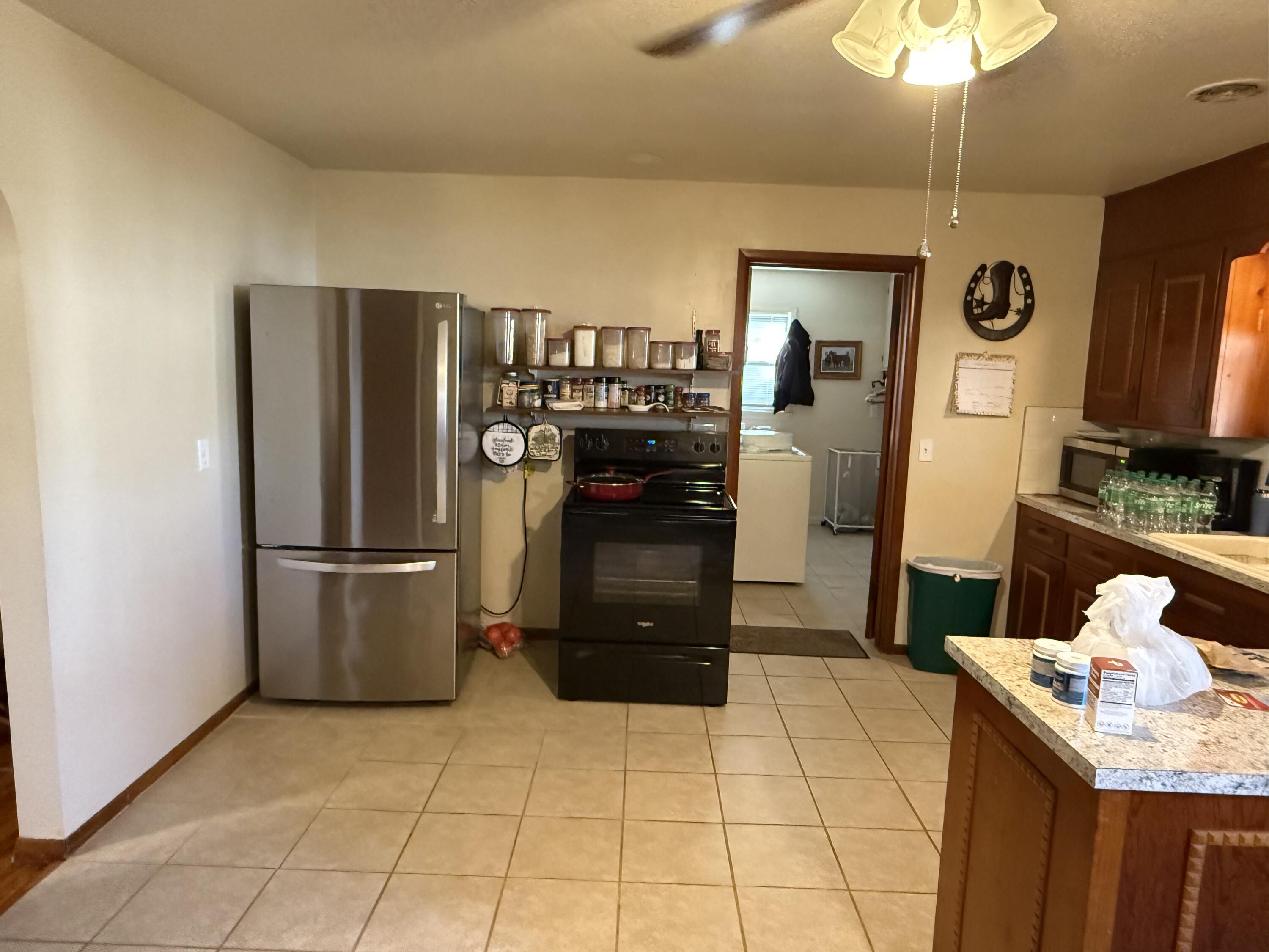 540 West Myrtle Property Photo 9