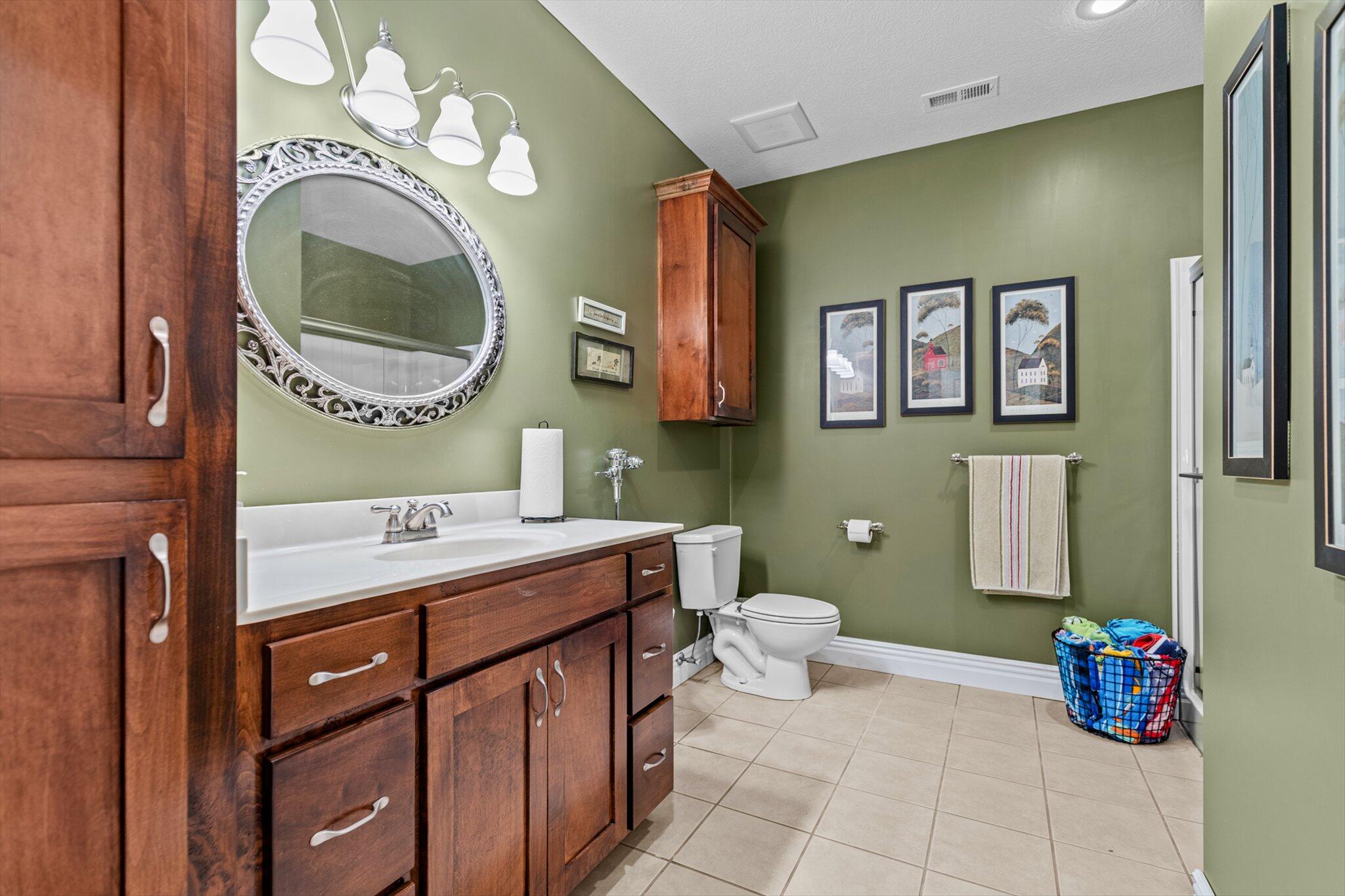 21194 Lawrence 2230 Property Photo 77