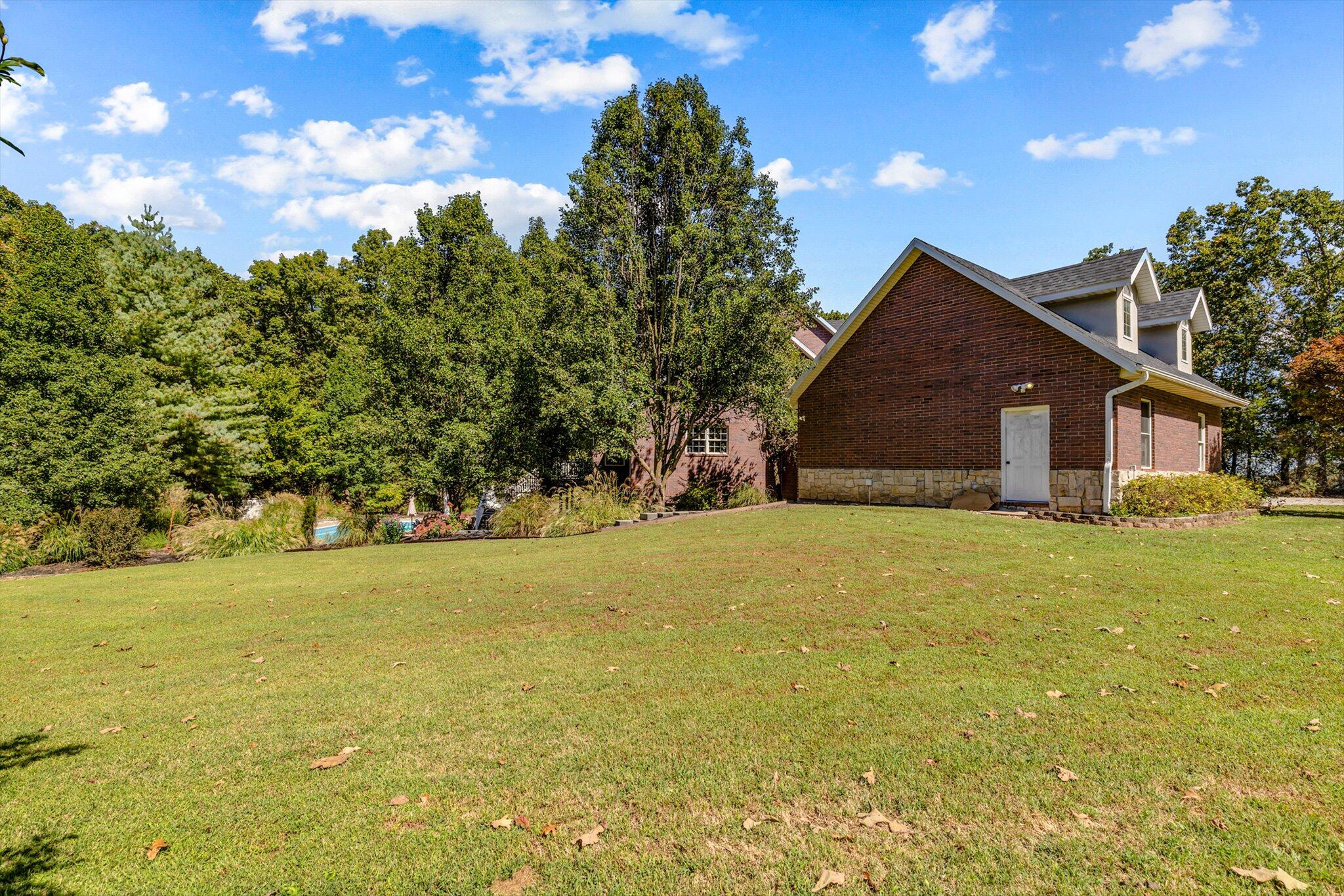21194 Lawrence 2230 Property Photo 11