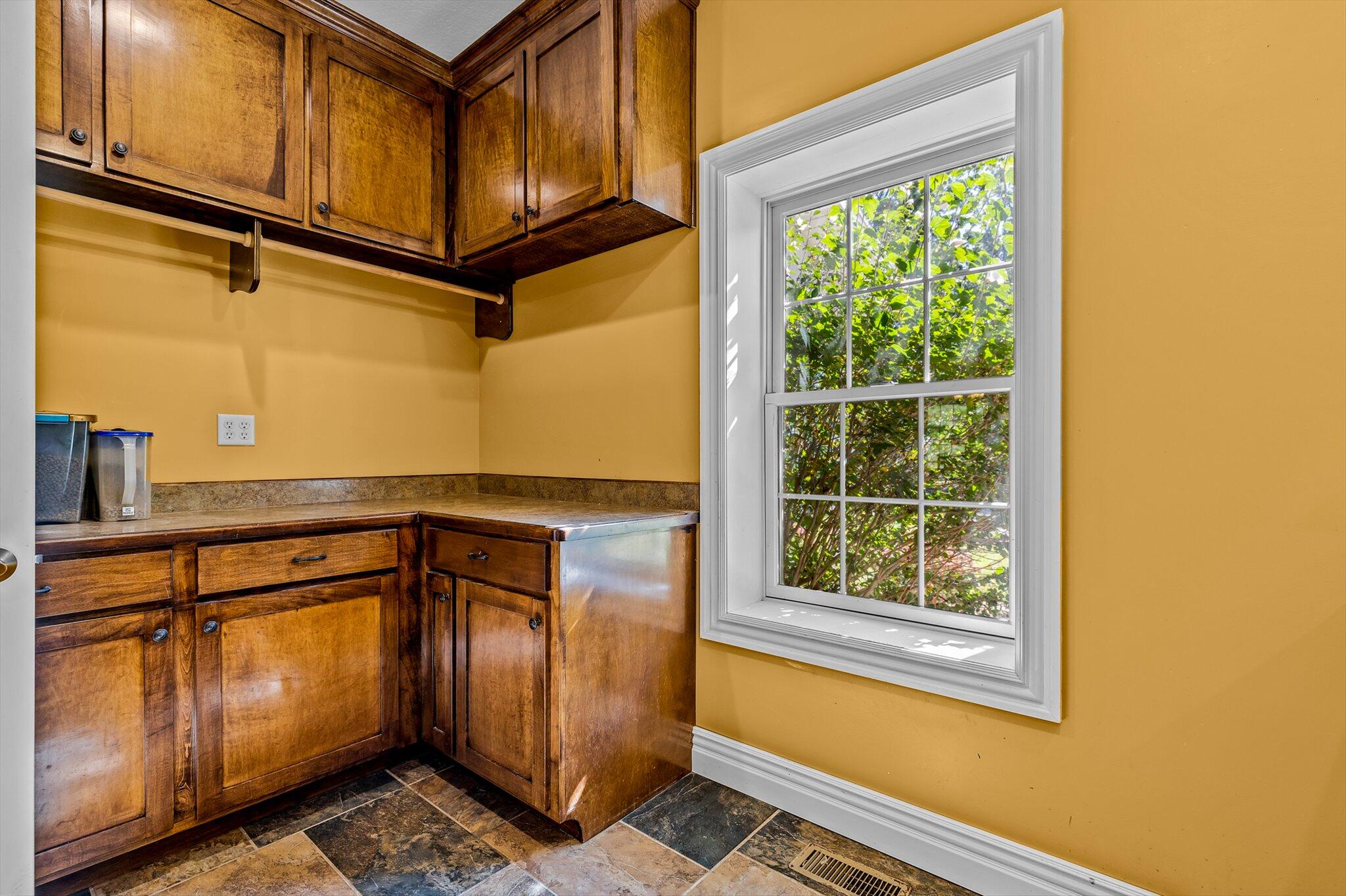 21194 Lawrence 2230 Property Photo 41