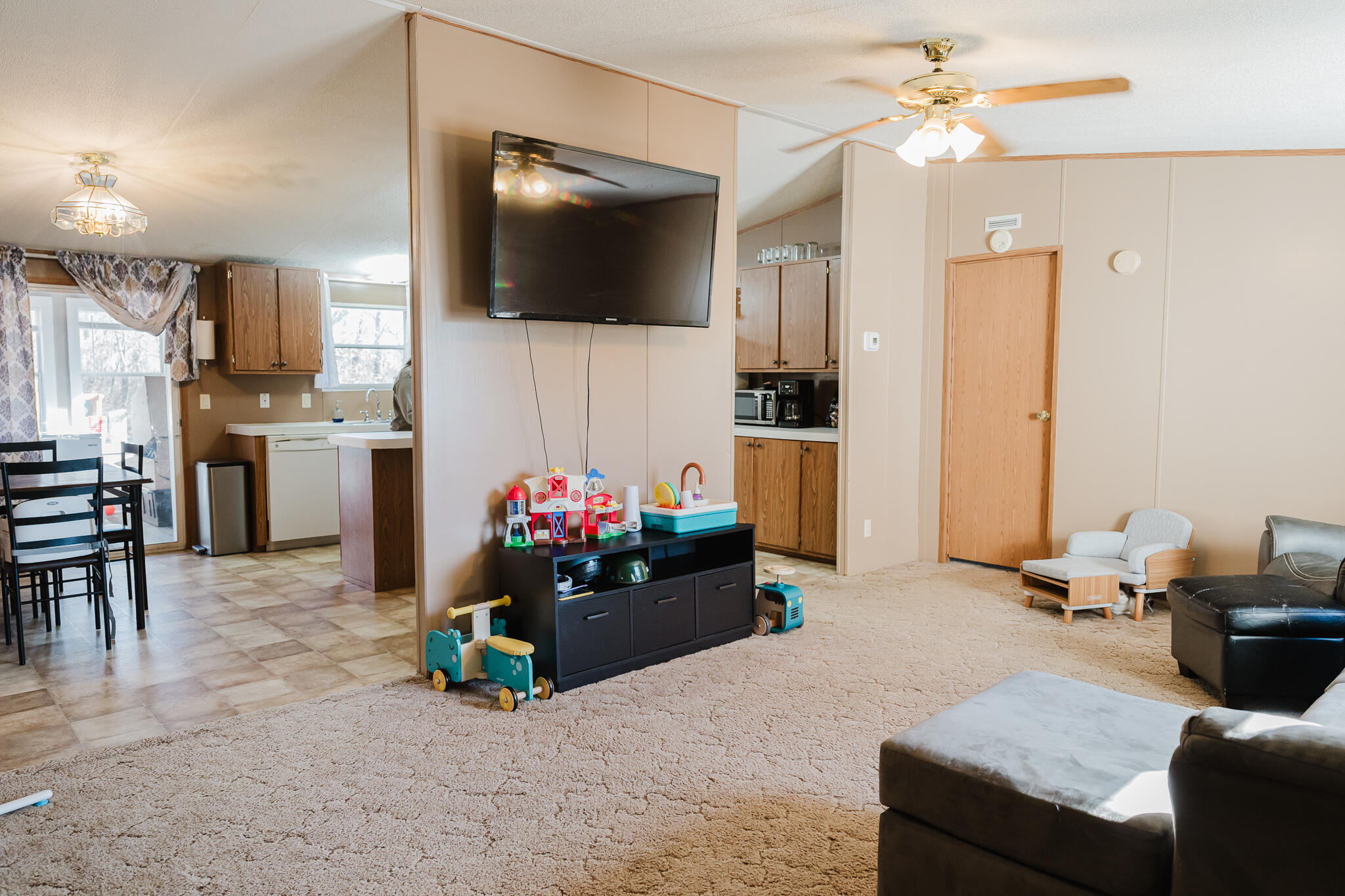 21228 Lawrence 2230 Property Photo 7