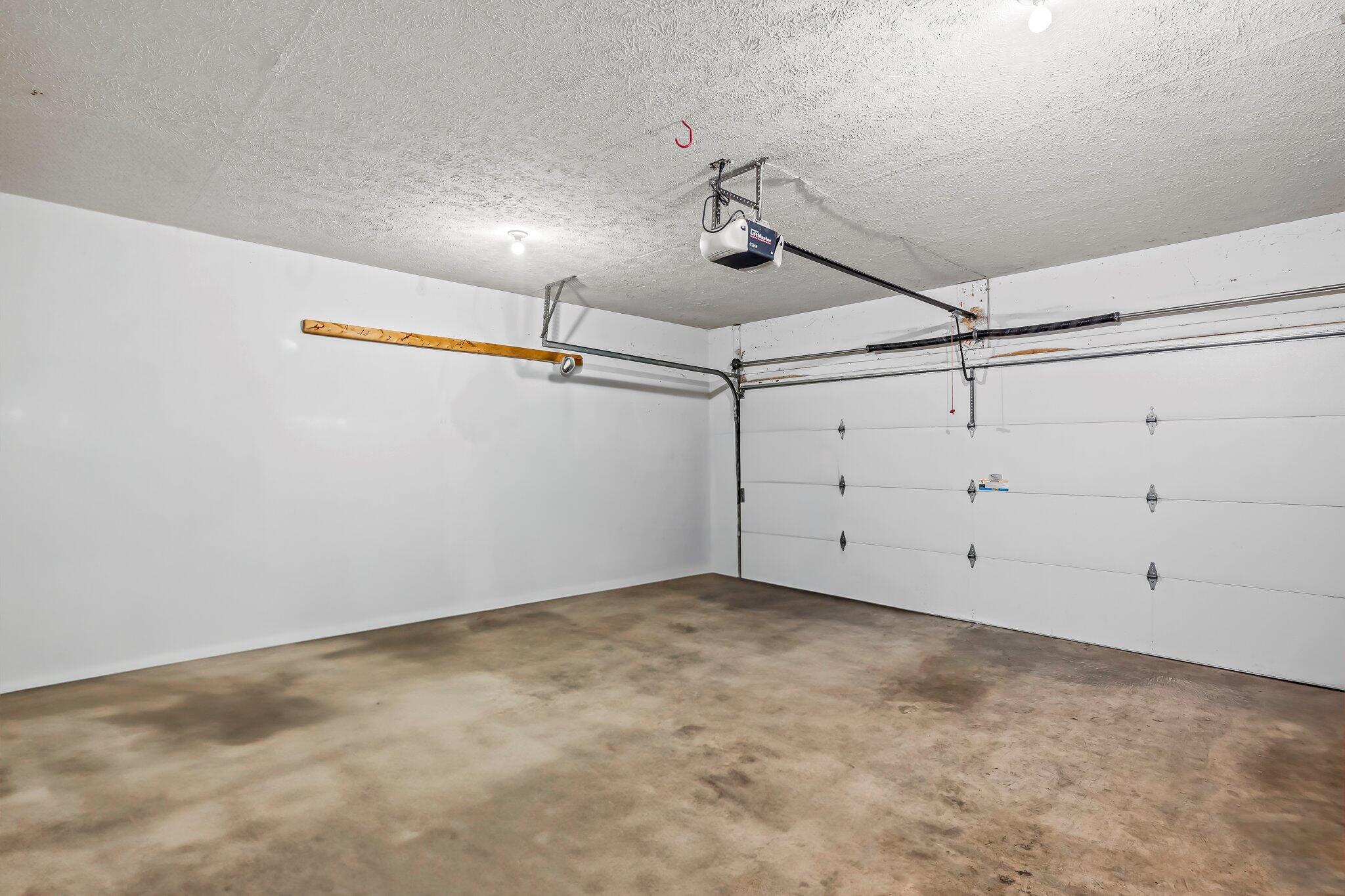 3806 West Jordan Street Property Photo 25