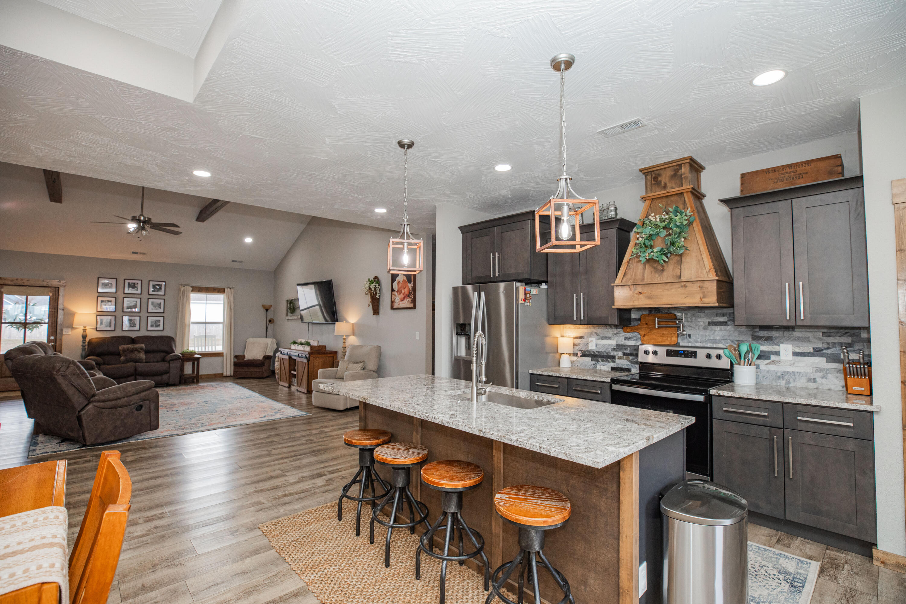 2315 South Sedona Court Property Photo 7