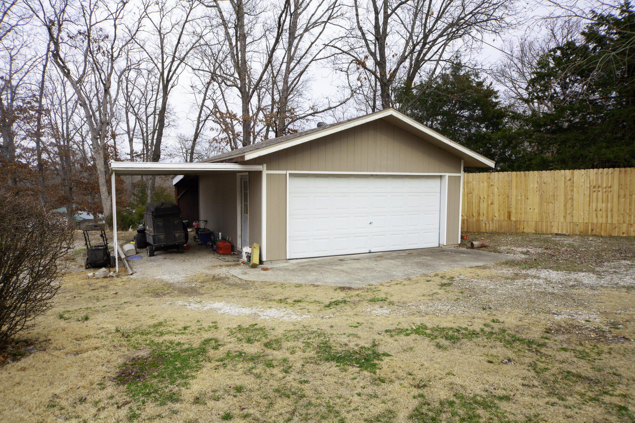 18045 South 1975th Road Property Photo 53