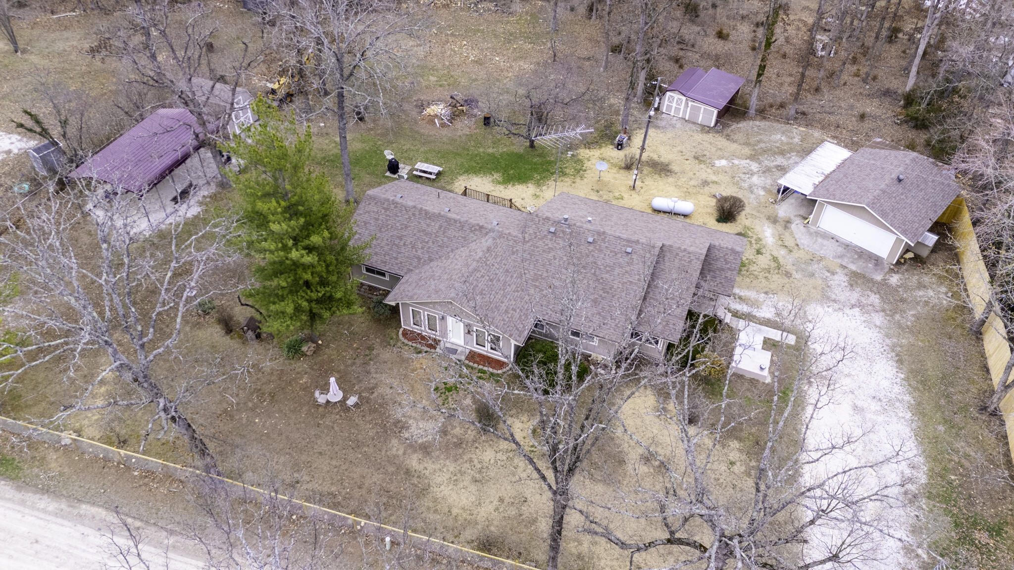 18045 South 1975th Road Property Photo 61