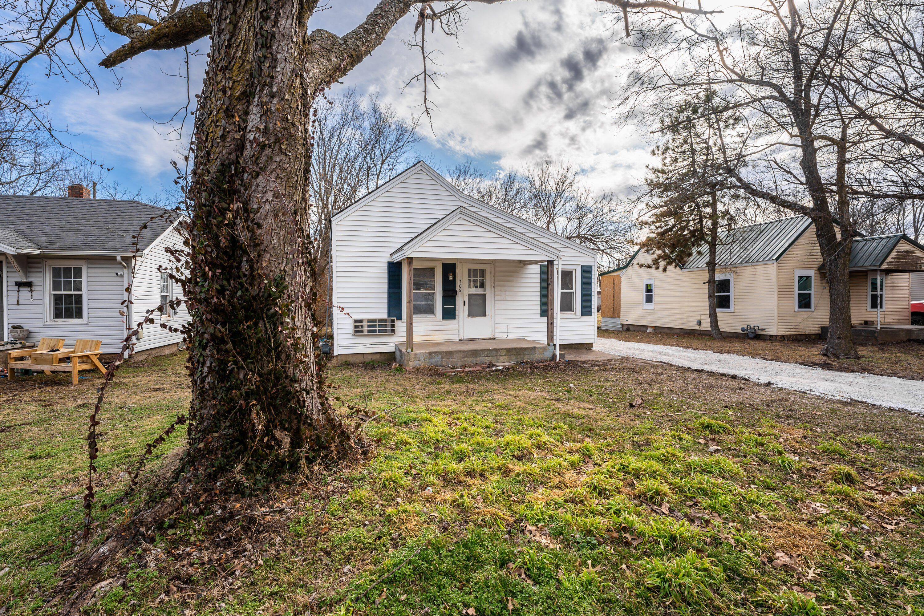 1706 West Thoman Street Property Photo 2