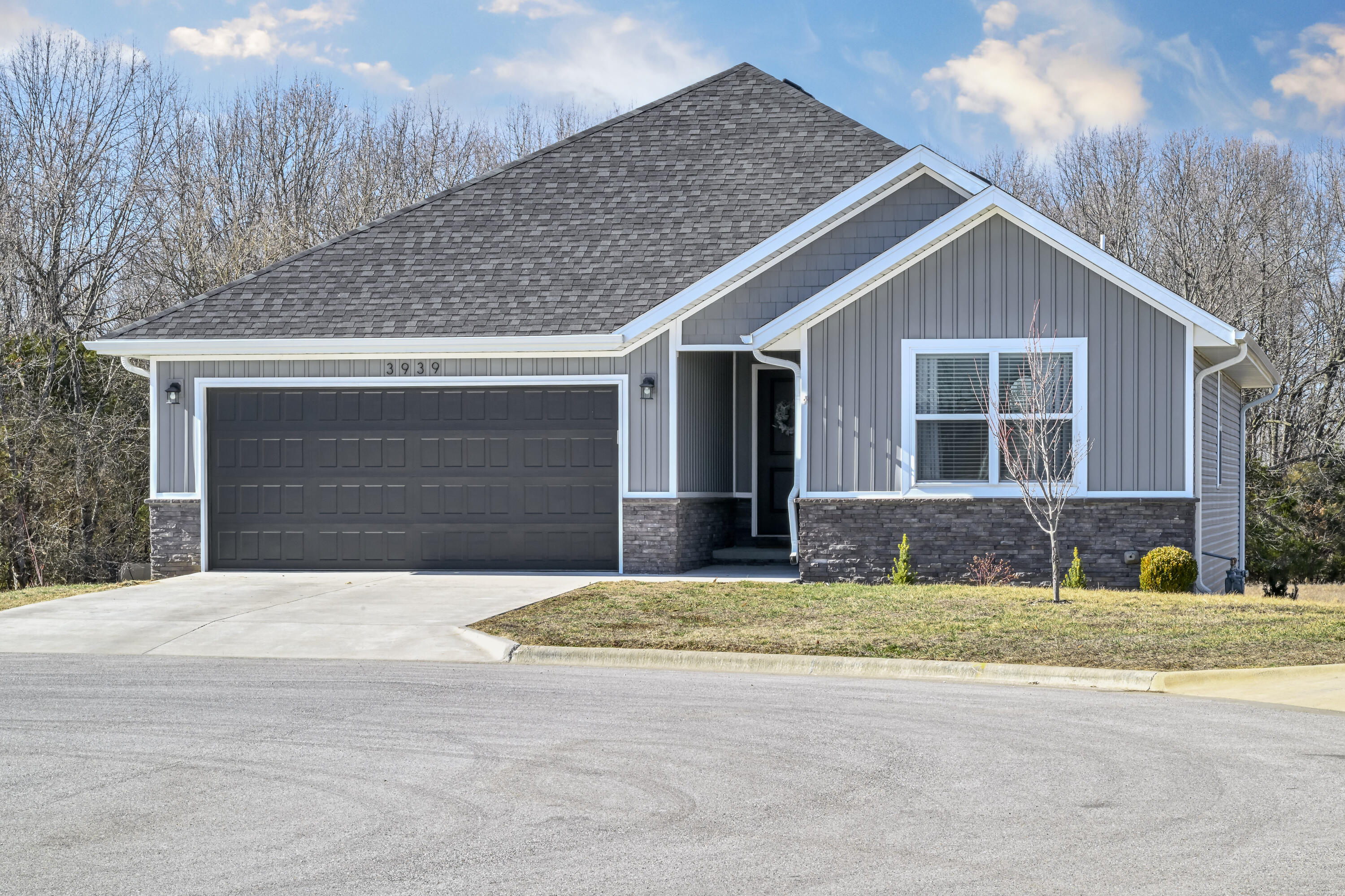 3939 North Spring Branch Court Property Photo