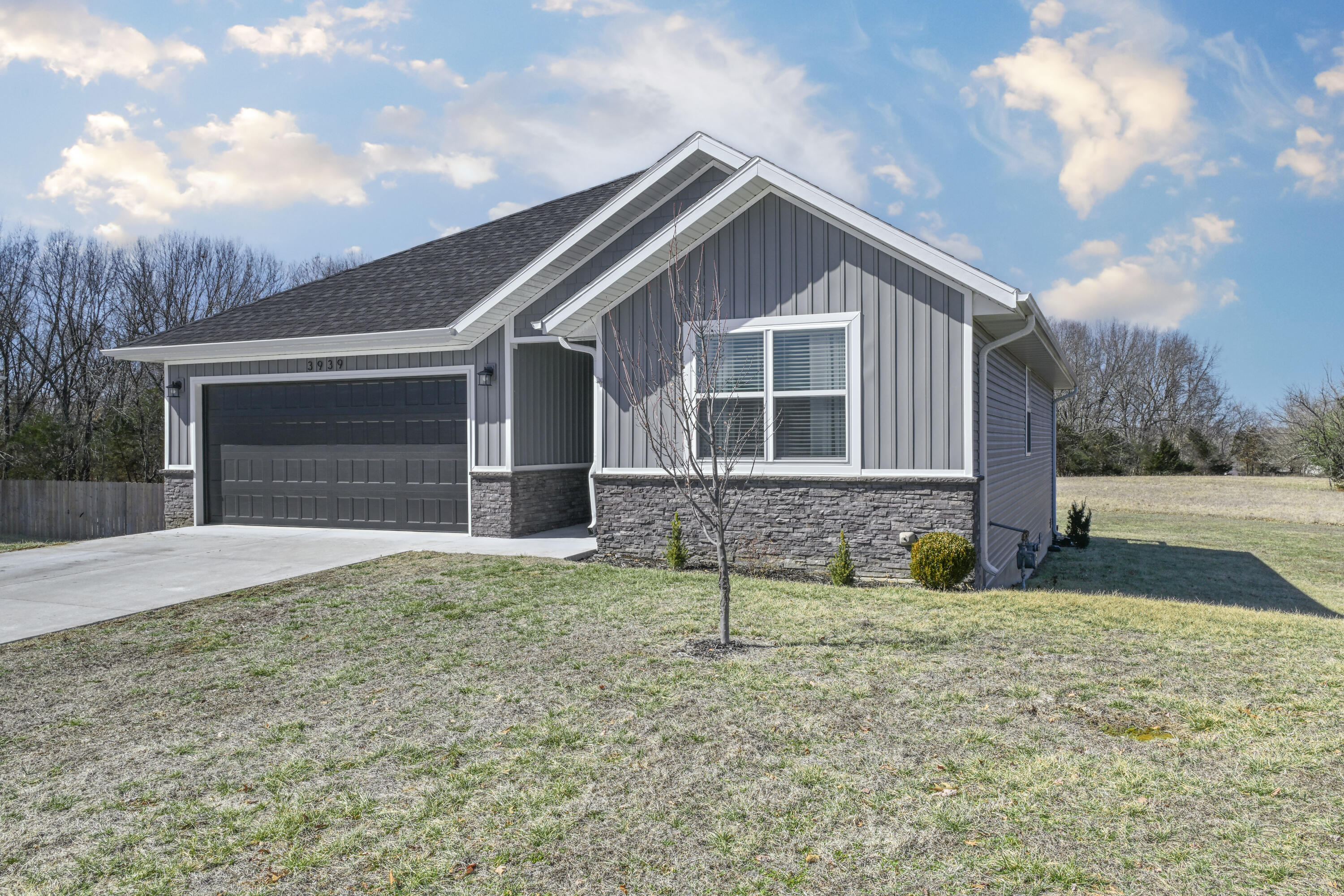3939 North Spring Branch Court Property Photo 3