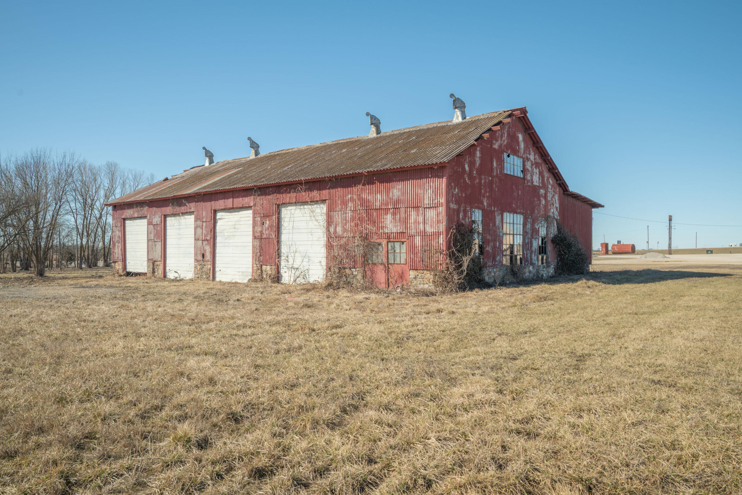 18400 East B Highway Property Photo 9
