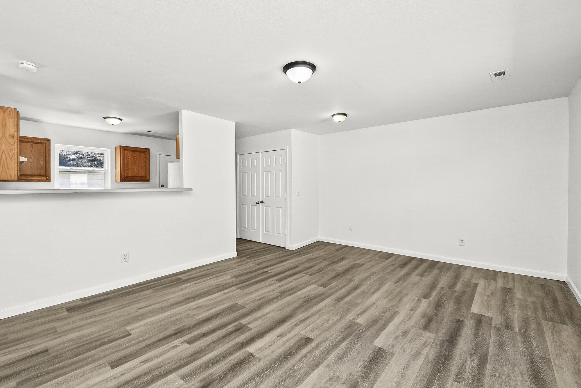 526 North Forest Avenue Property Photo 6