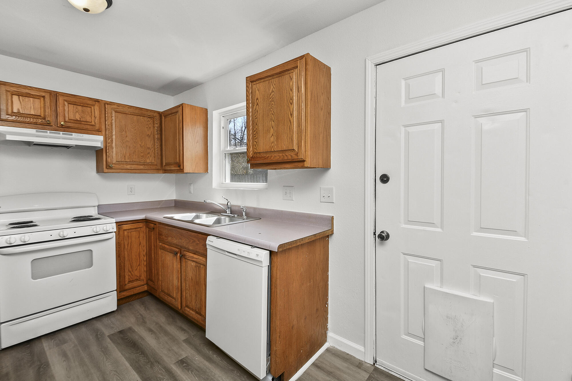 526 North Forest Avenue Property Photo 10