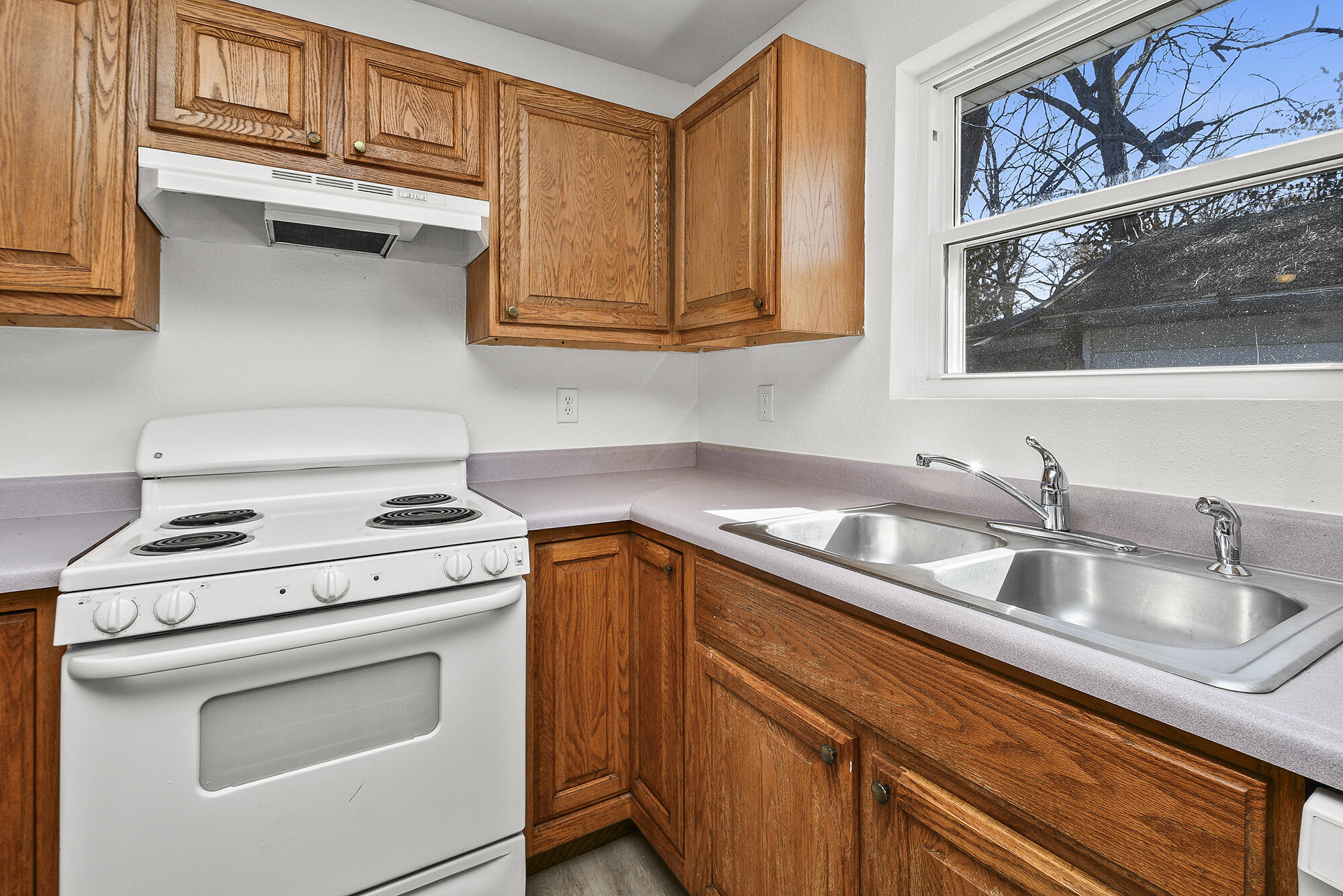 526 North Forest Avenue Property Photo 12