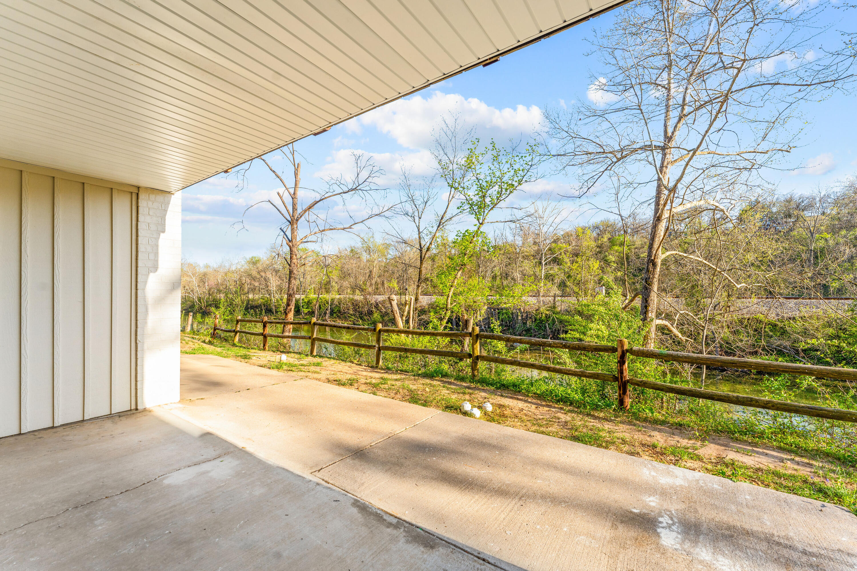 403 Veterans Boulevard Property Photo 3