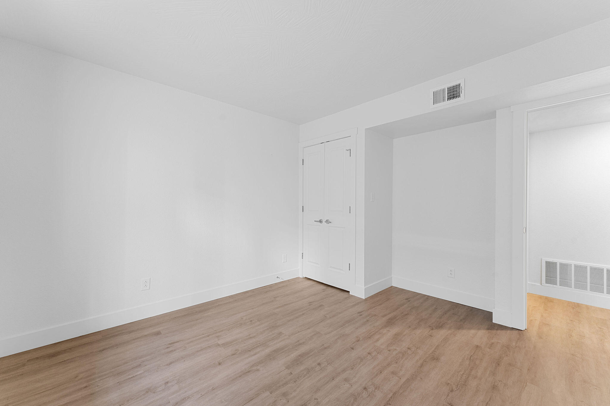 403 Veterans Boulevard Property Photo 10
