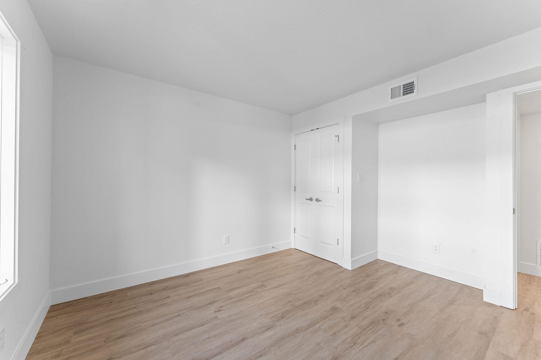 403 Veterans Boulevard Property Photo 14