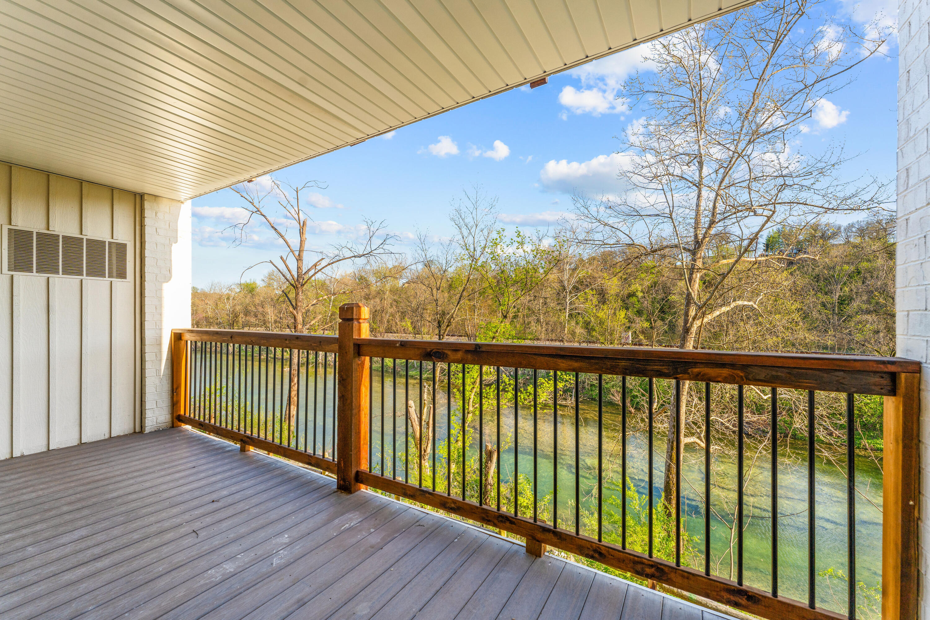403 Veterans Boulevard Property Photo 16