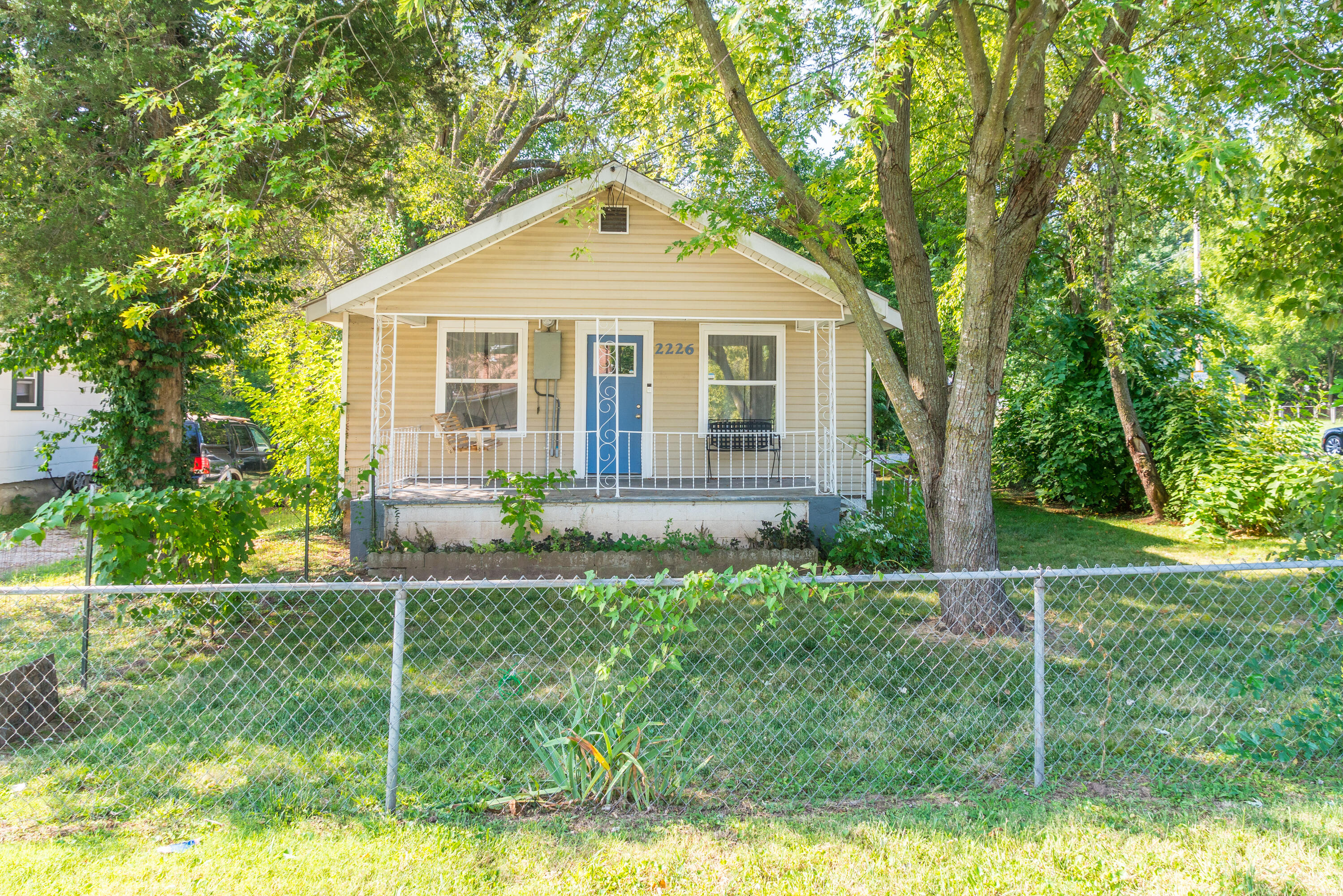 2226 West Mount Vernon Street Property Photo 1