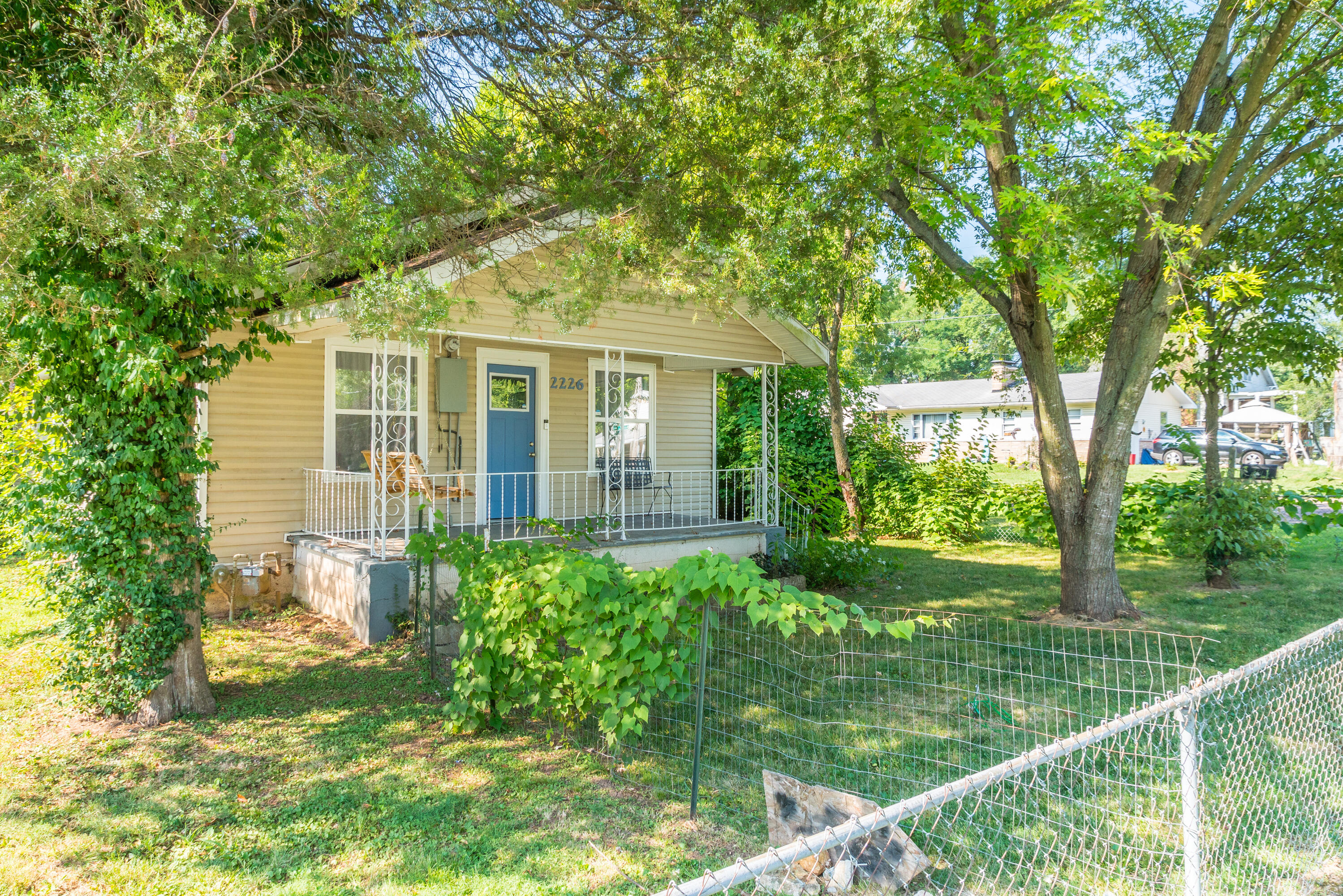 2226 West Mount Vernon Street Property Photo 2