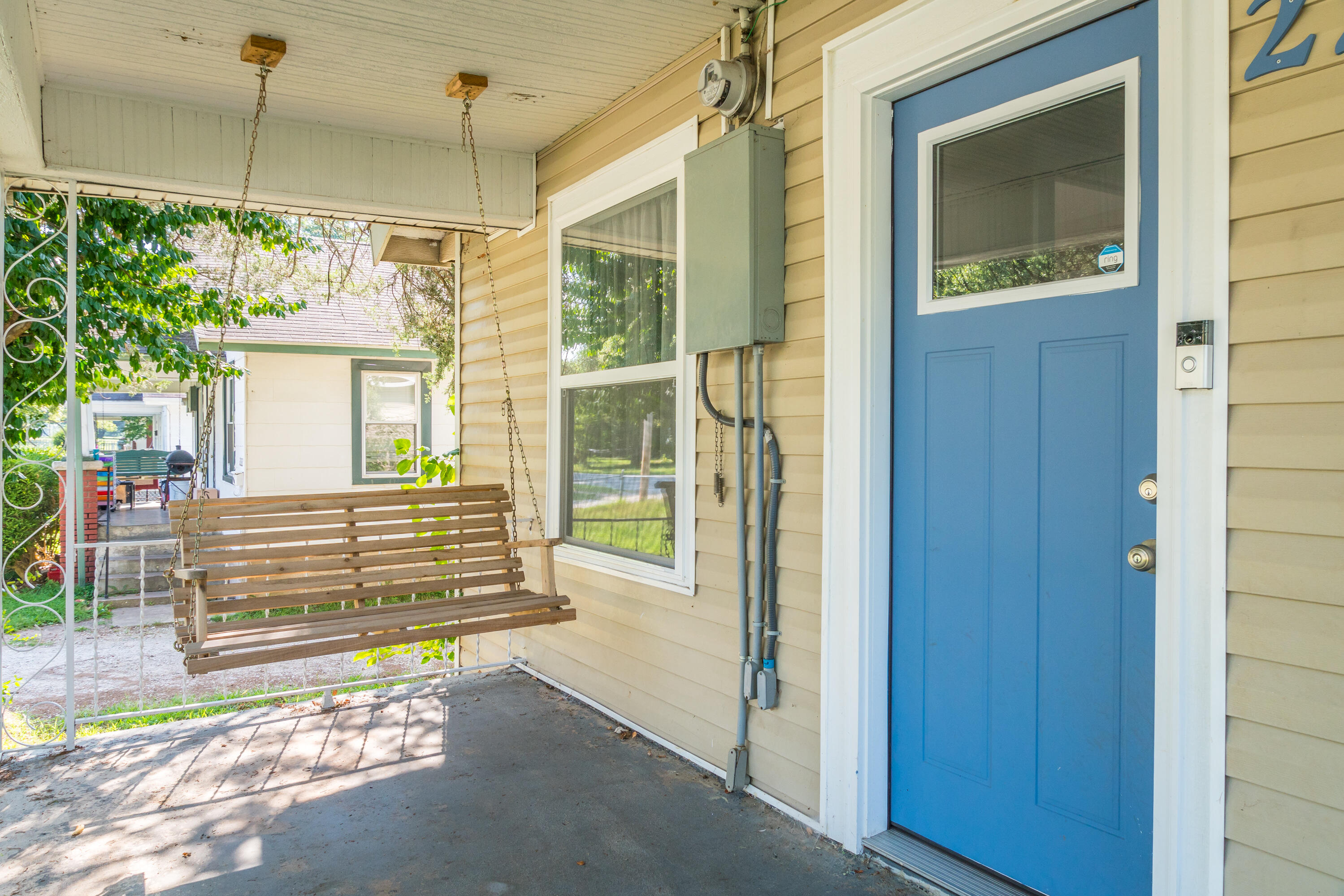 2226 West Mount Vernon Street Property Photo 4