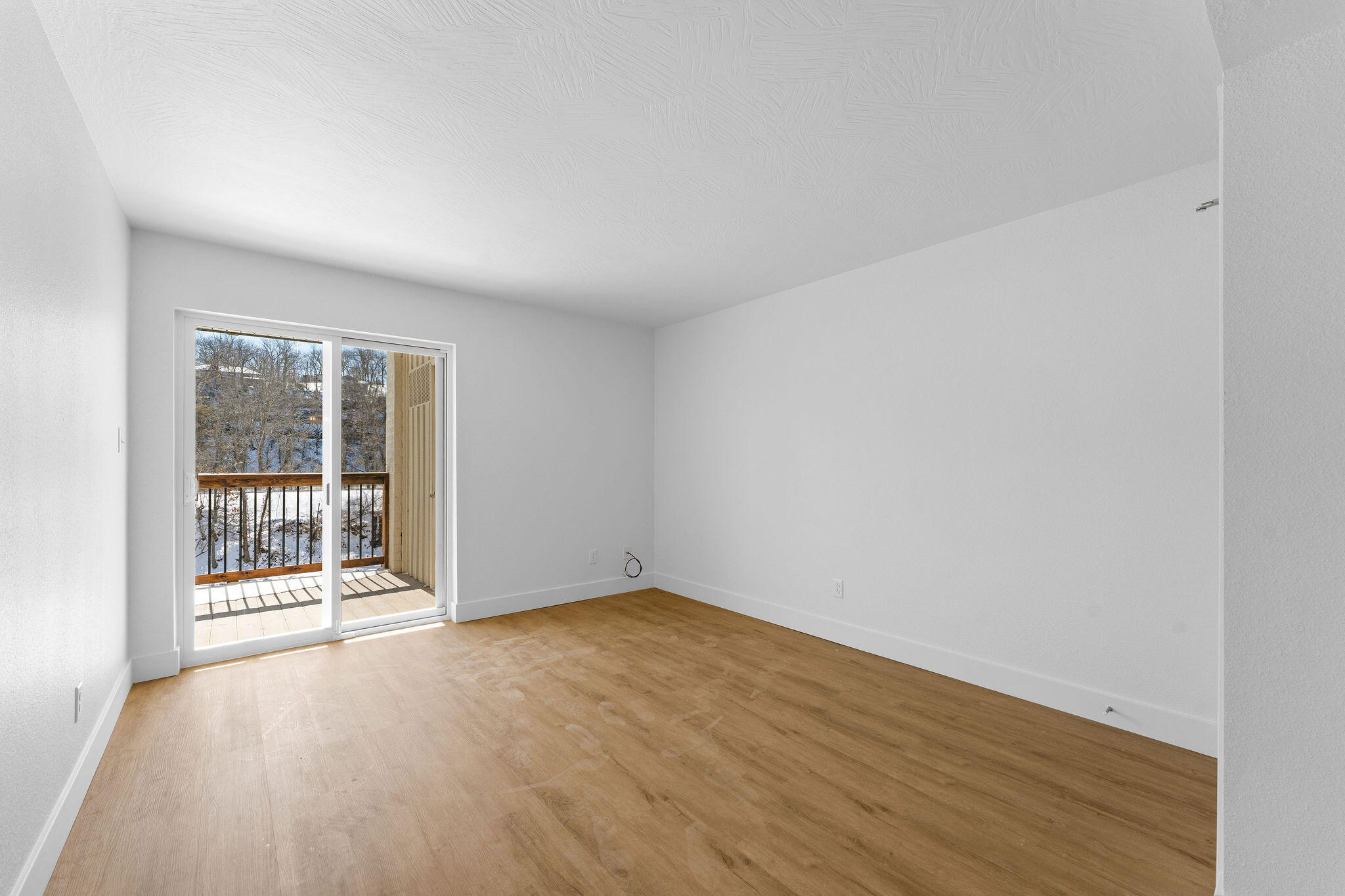 403 Veterans Boulevard Property Photo 10
