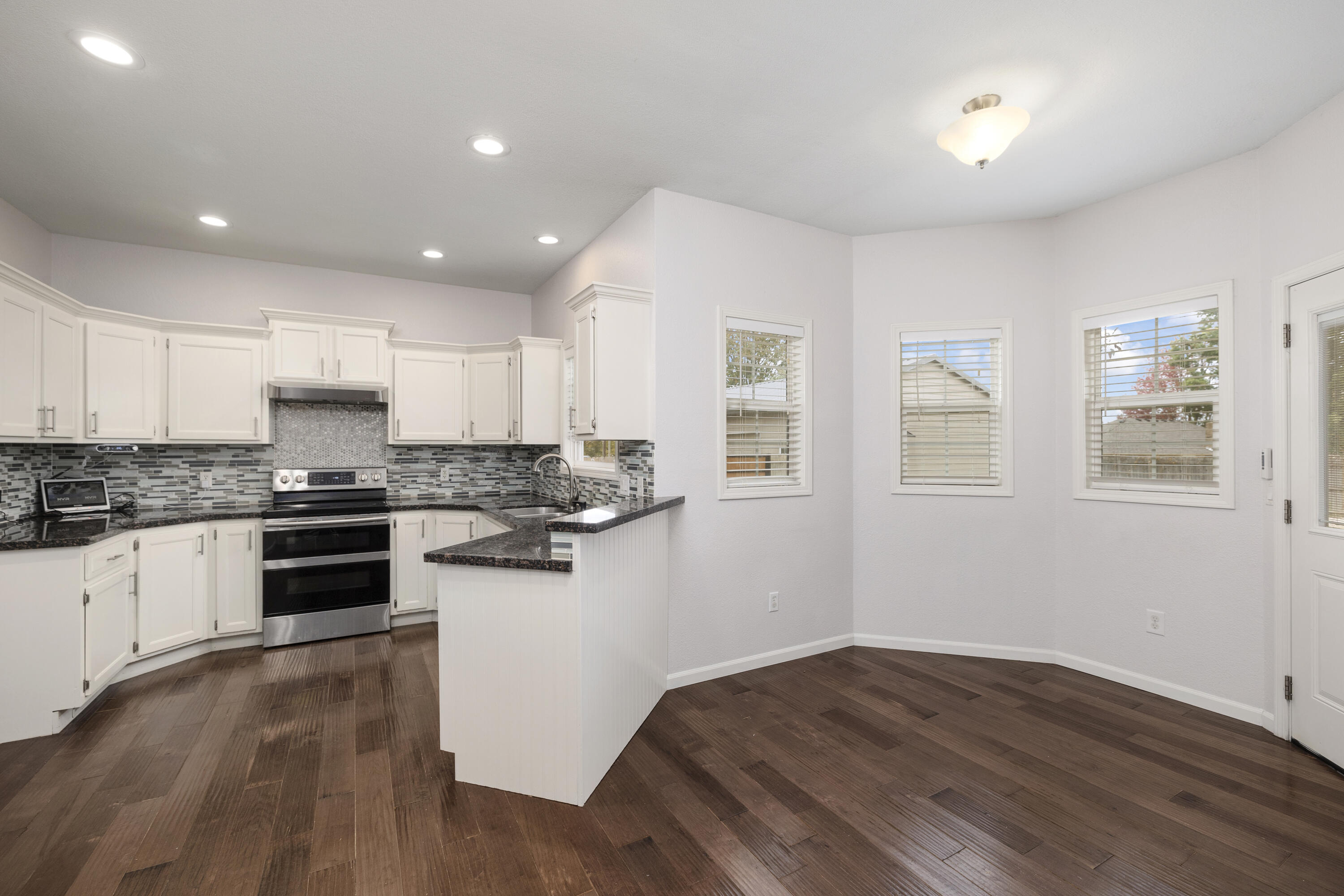 1317 West Gooch Road Property Photo 16