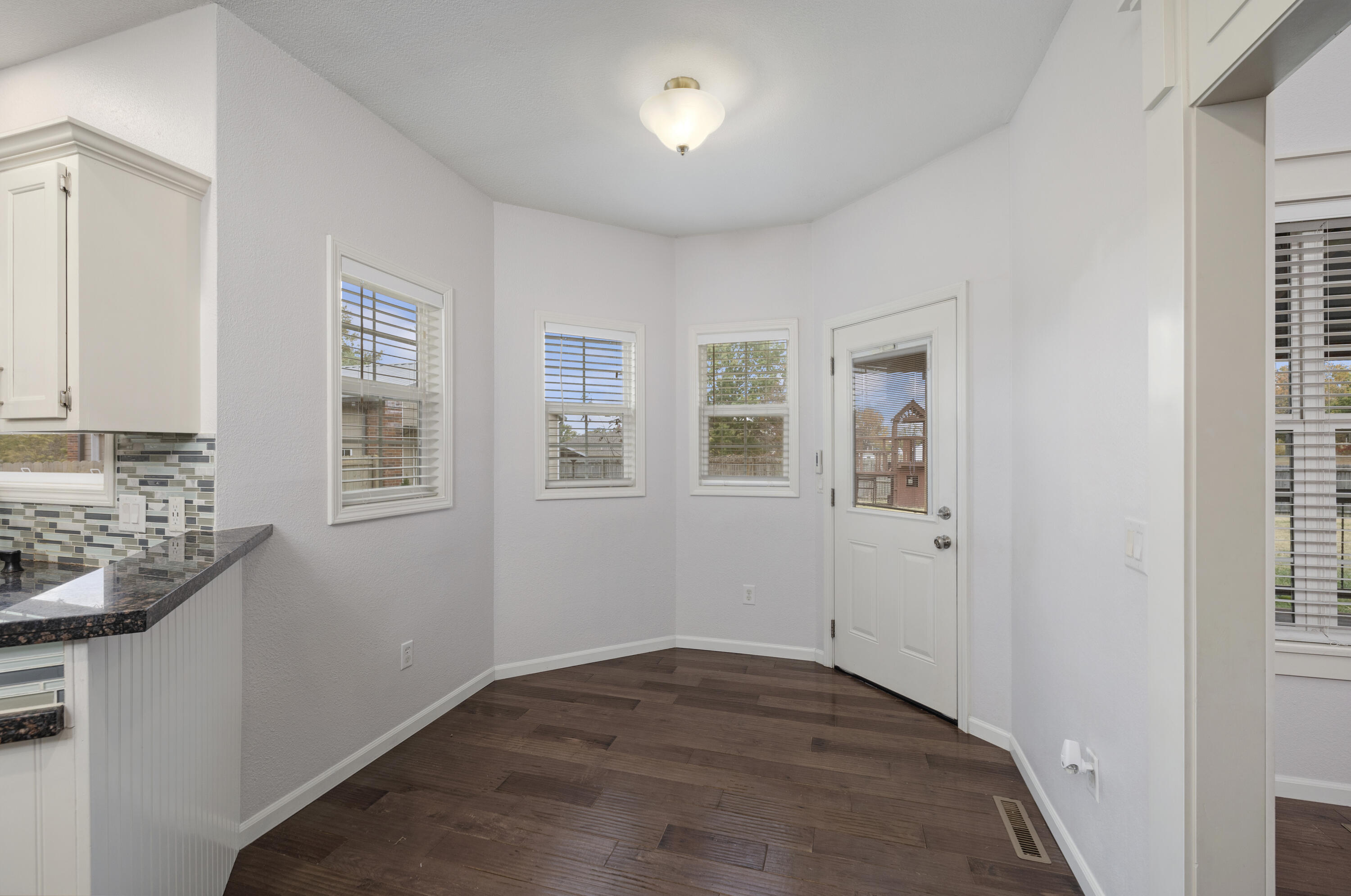 1317 West Gooch Road Property Photo 18