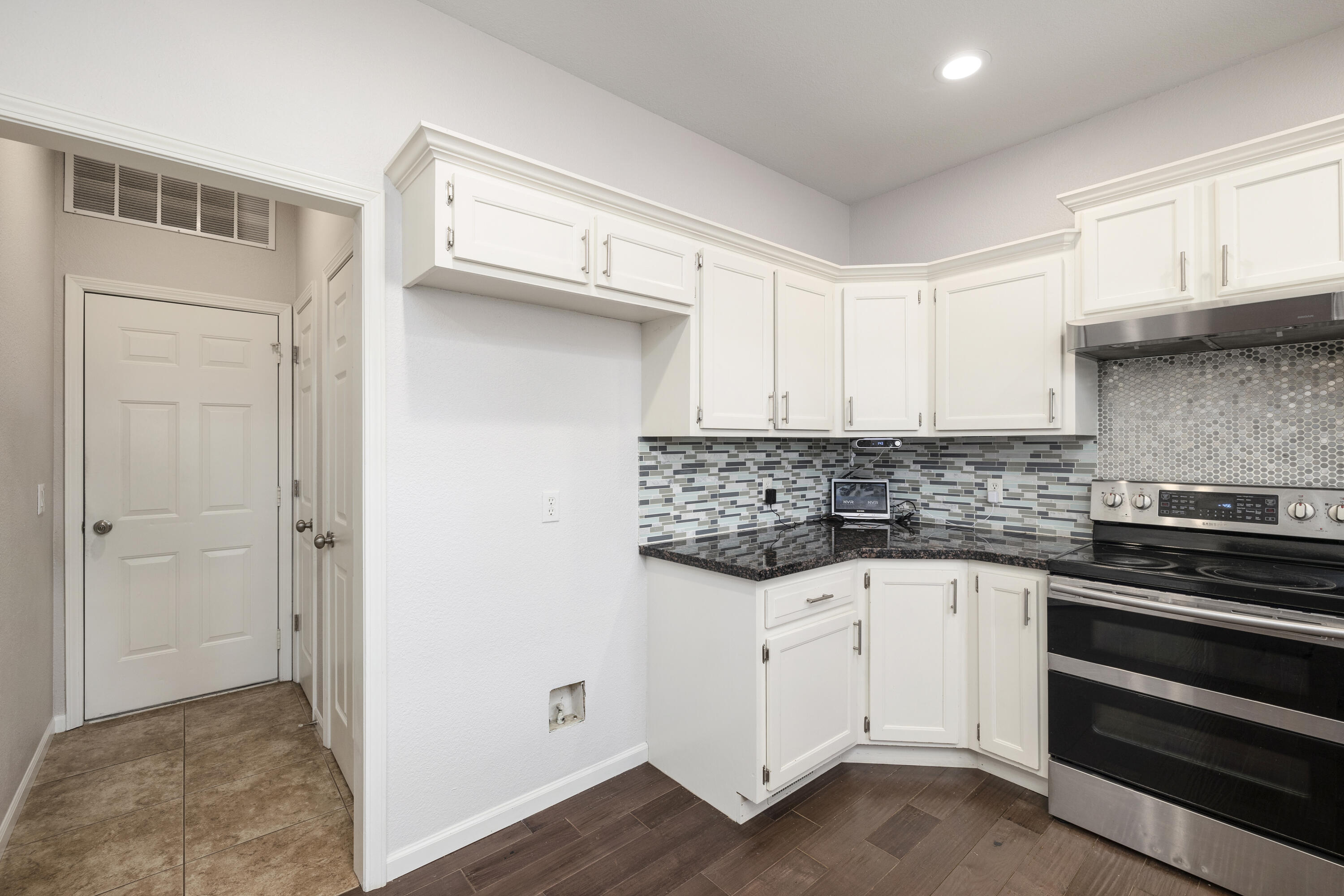 1317 West Gooch Road Property Photo 20