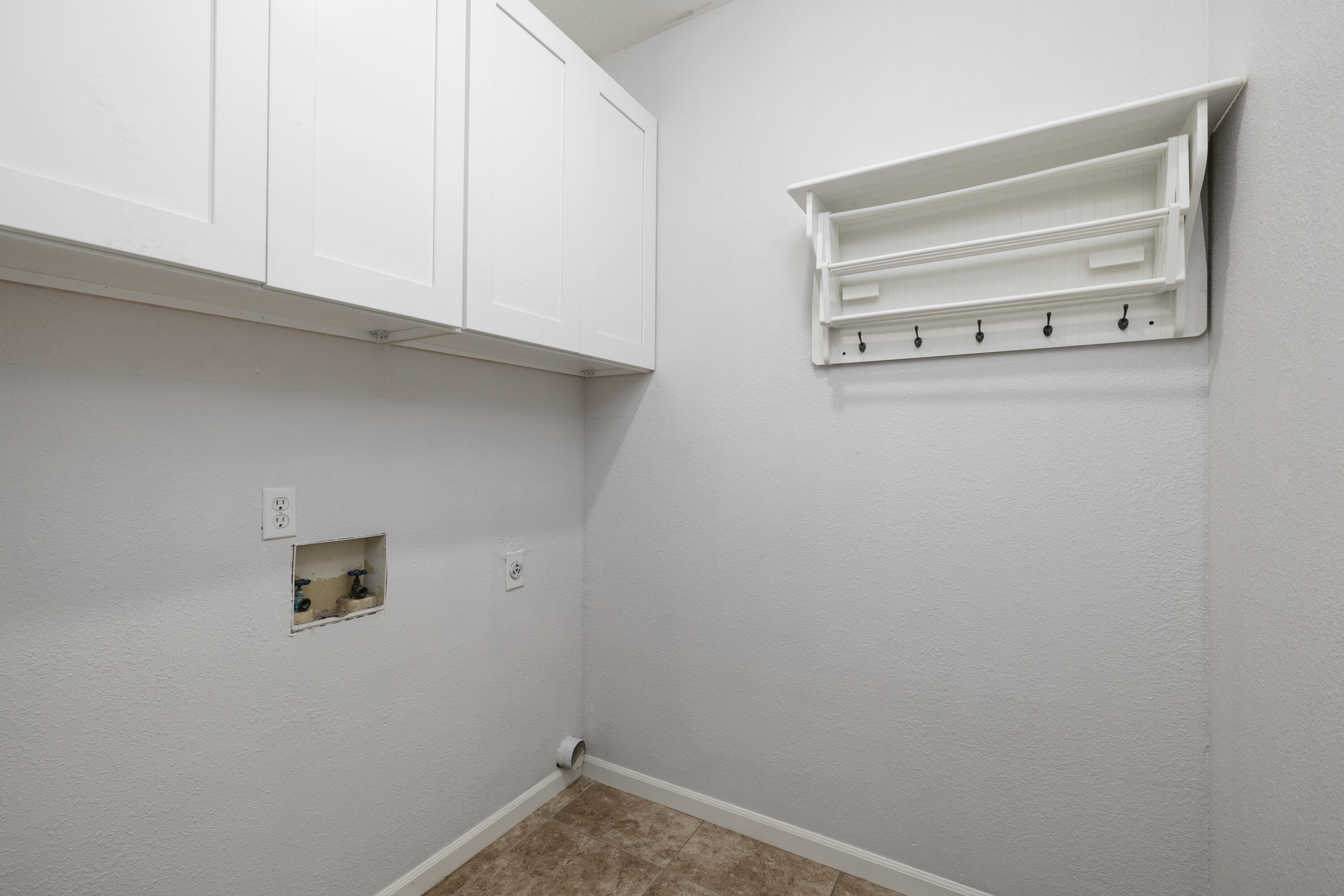 1317 West Gooch Road Property Photo 21