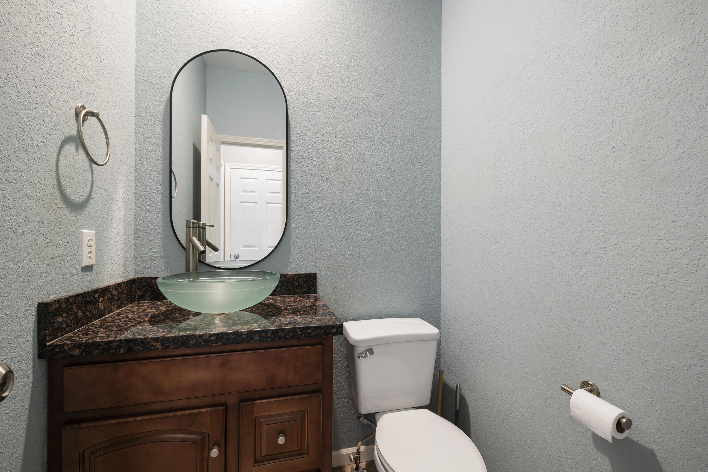 1317 West Gooch Road Property Photo 23