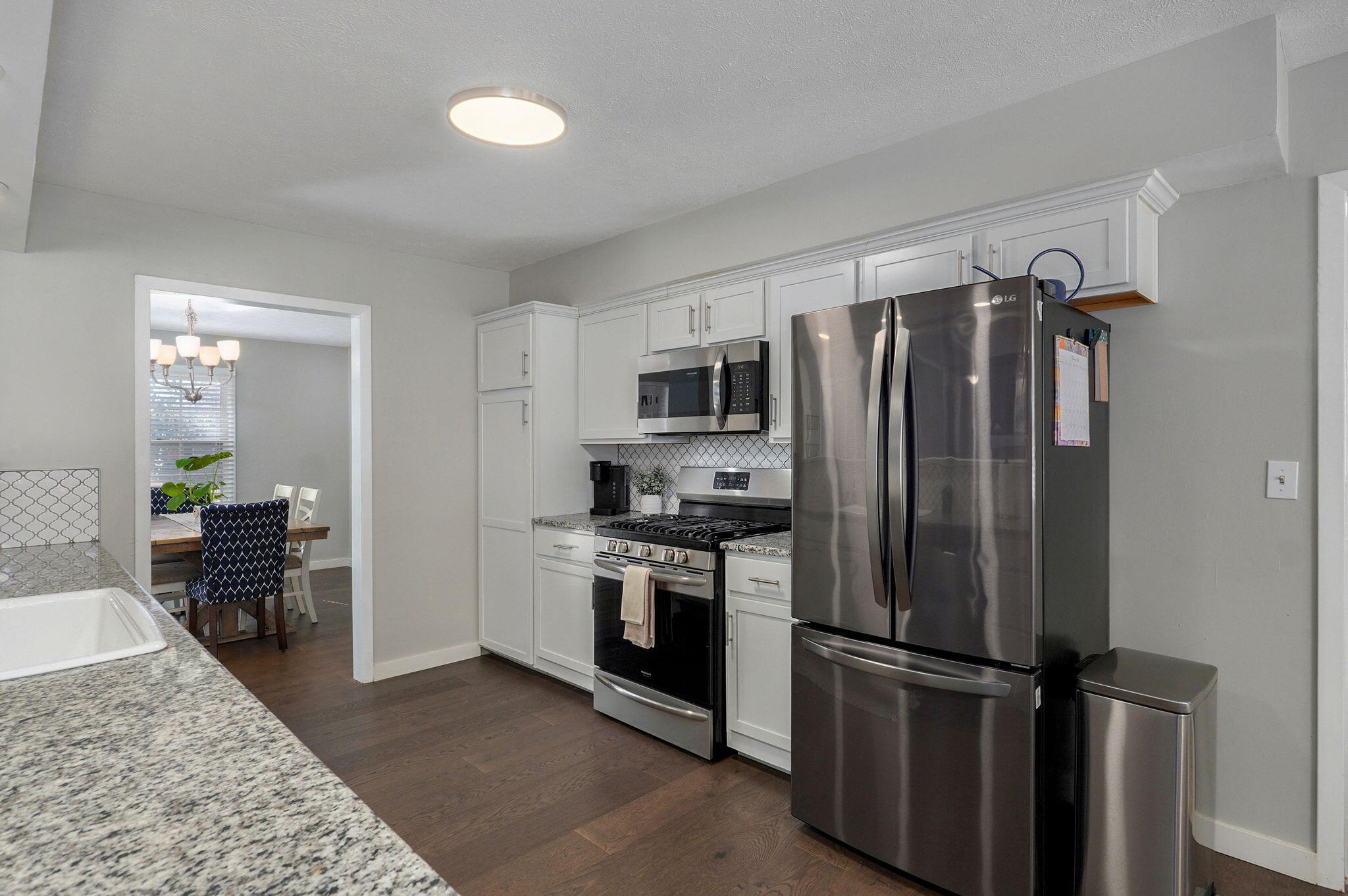 1919 East Meadow Drive Property Photo 15