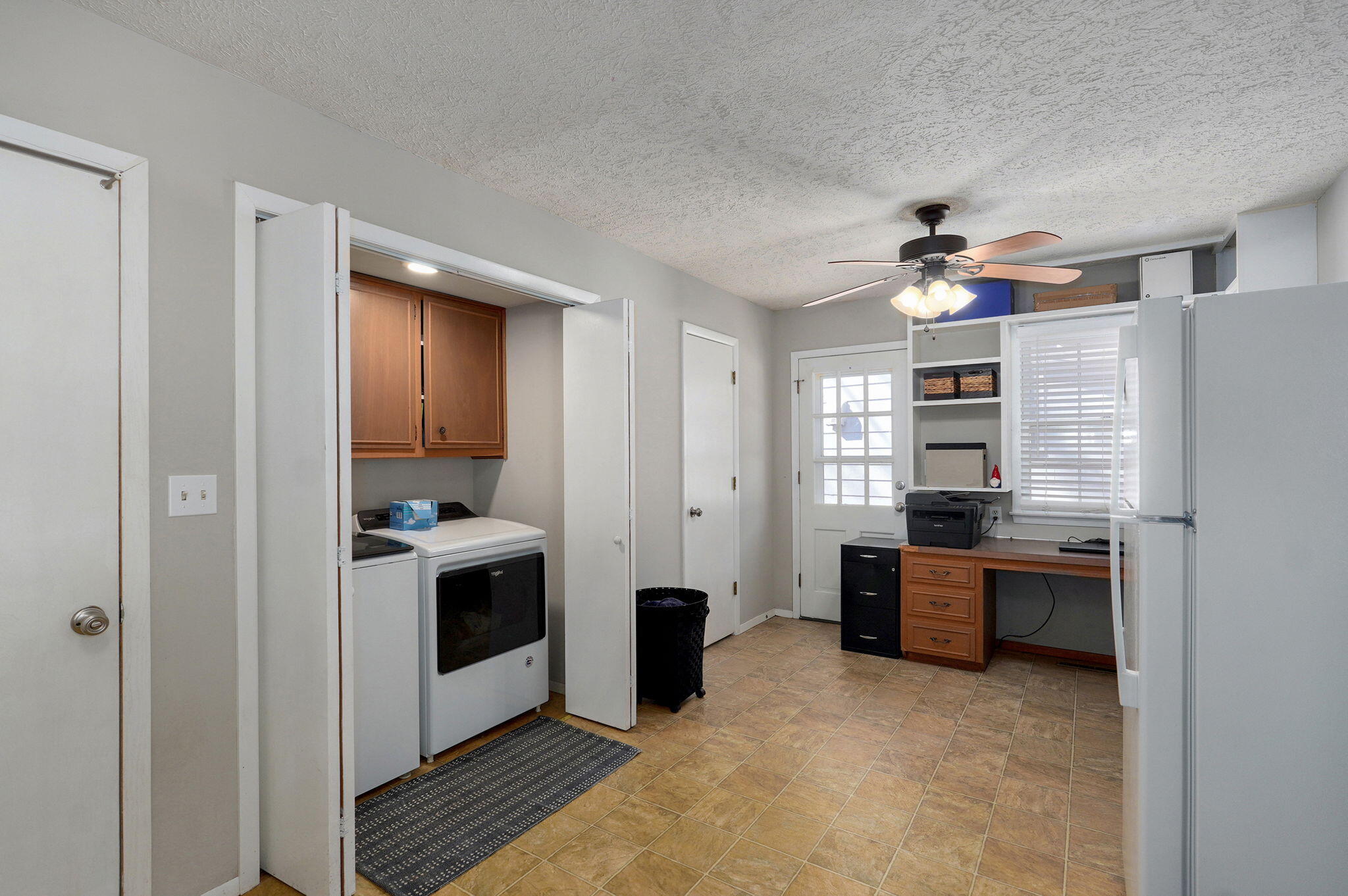 1919 East Meadow Drive Property Photo 19