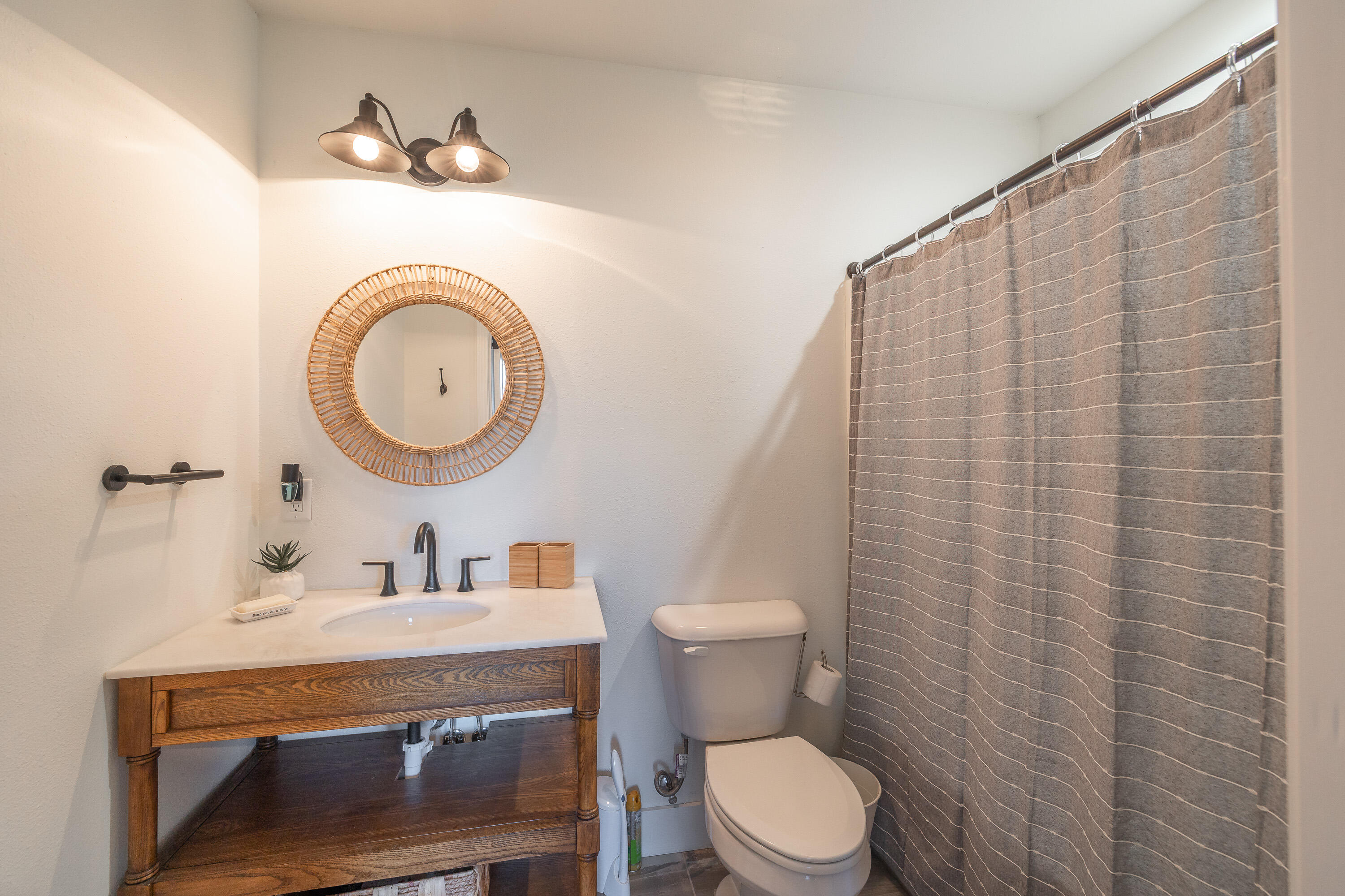 14406 County Road 8050 Property Photo 42