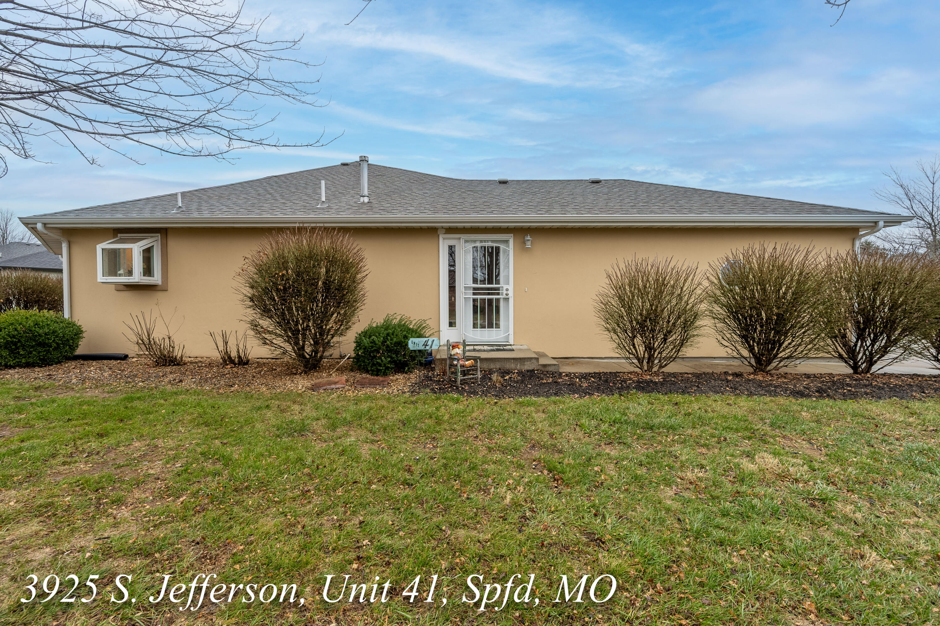 3925 South Jefferson Avenue Property Photo 2